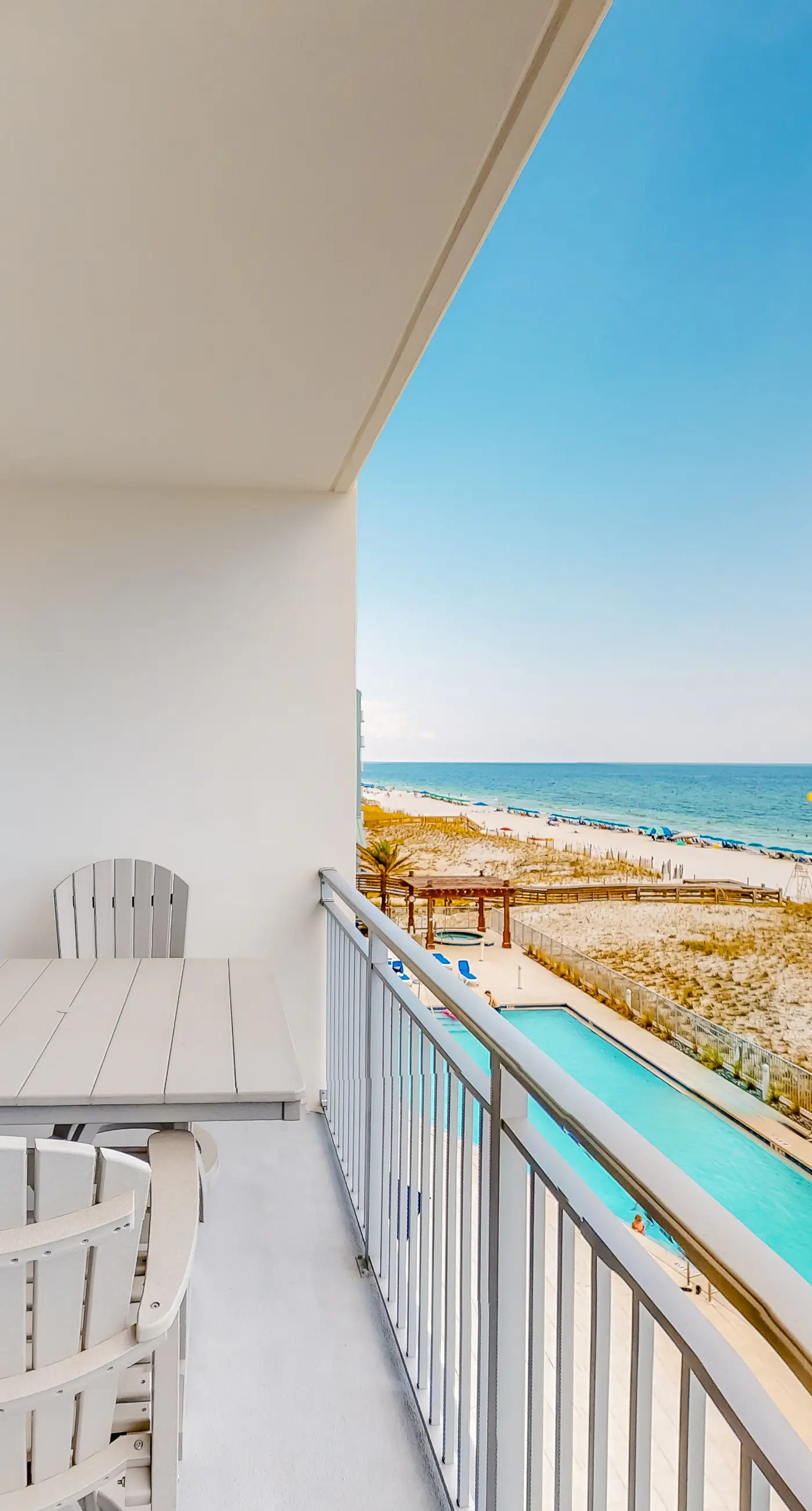 Blu 405 - Fourth floor oceanfront condo with ocean views, private W&D, and central AC