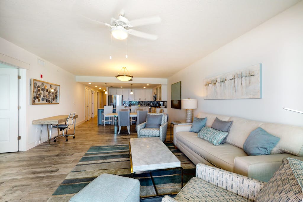 Blu Condos 406
