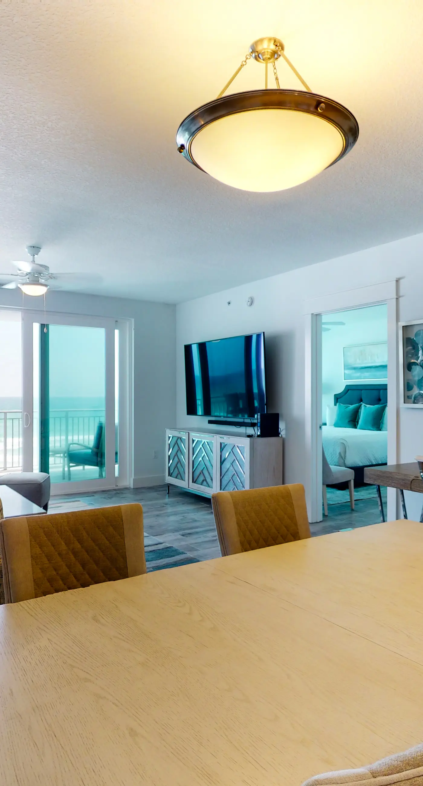 Blu 406 - Gulf-front condo in gated community with pools on site - close to beach