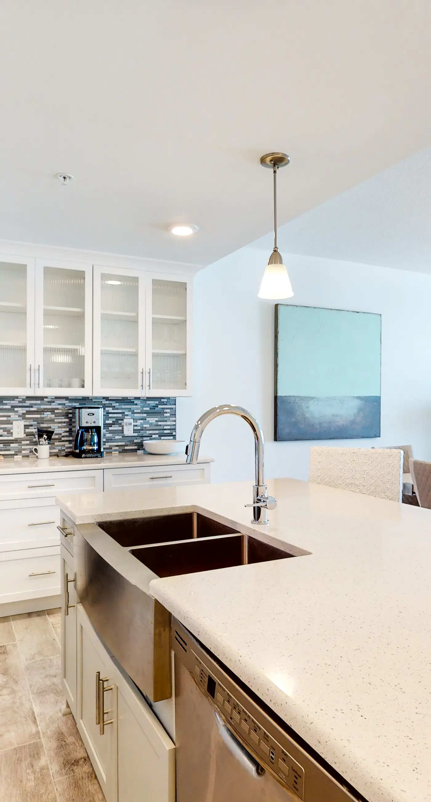 Blu 406 - Gulf-front condo in gated community with pools on site - close to beach