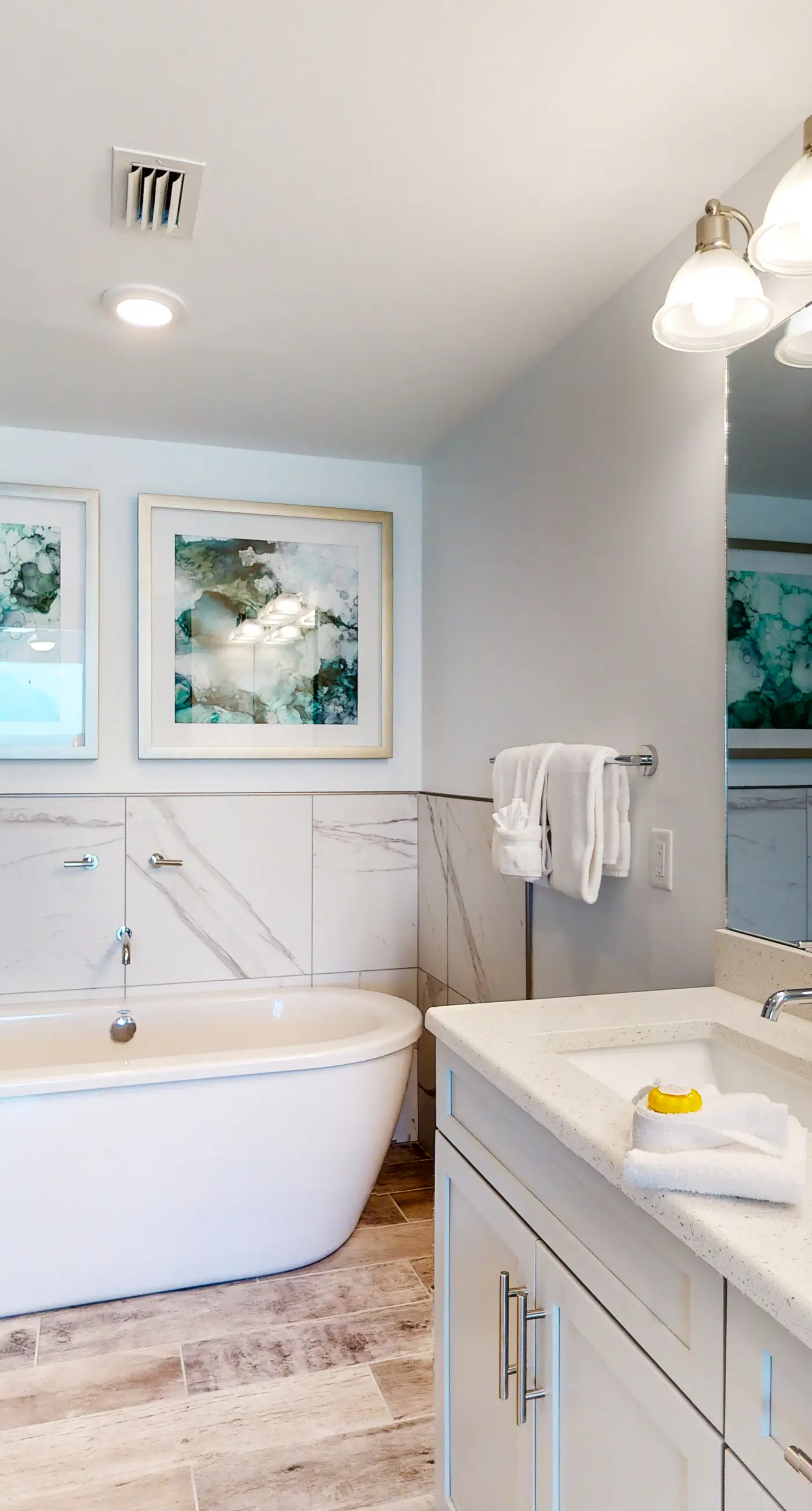 Blu 406 - Gulf-front condo in gated community with pools on site - close to beach