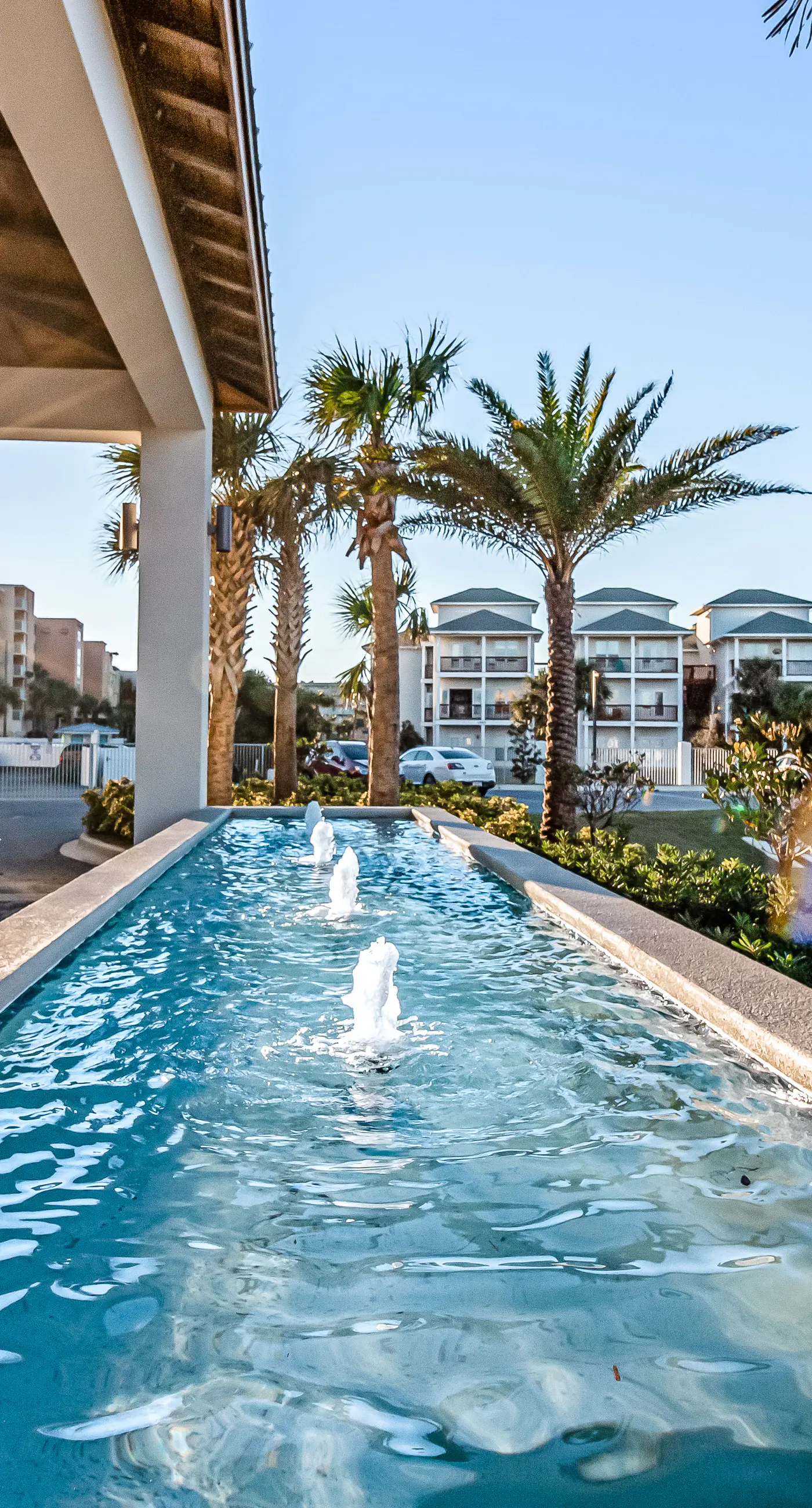 Blu 406 - Gulf-front condo in gated community with pools on site - close to beach