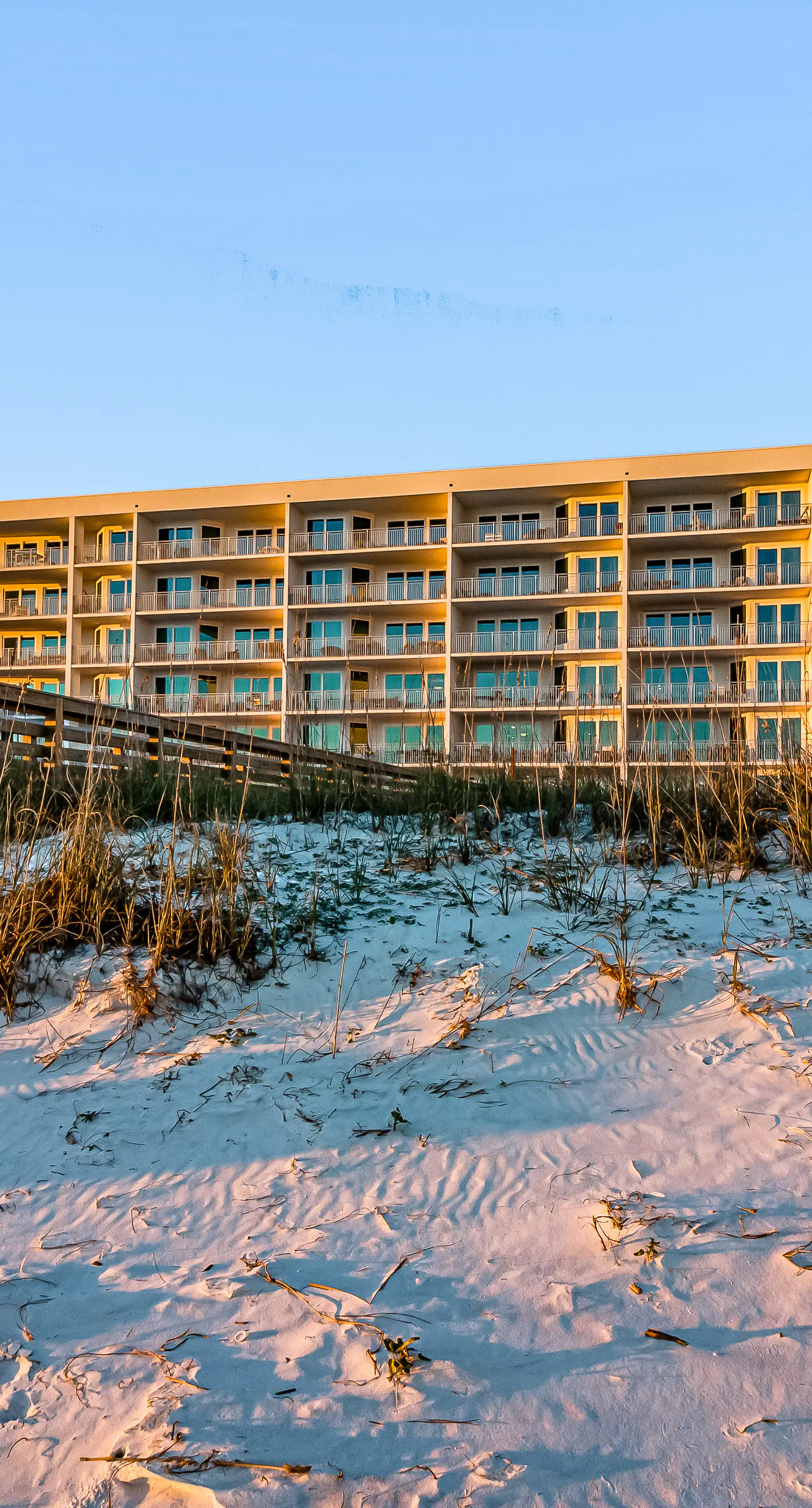 Blu 406 - Gulf-front condo in gated community with pools on site - close to beach