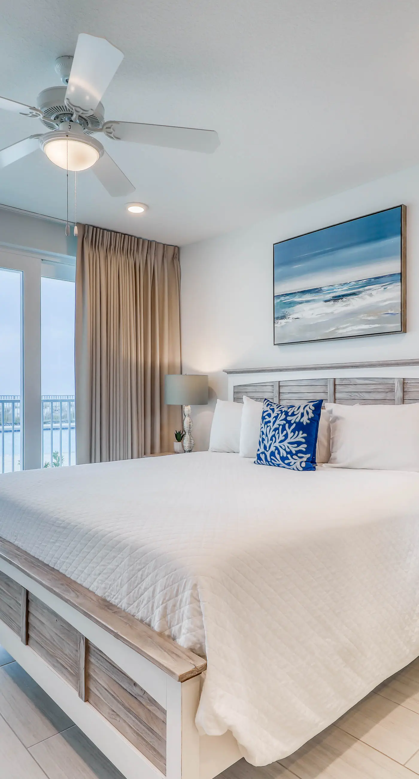 Blu 105 - Gulf-front condo with pools and seasonal beach service in a gated community