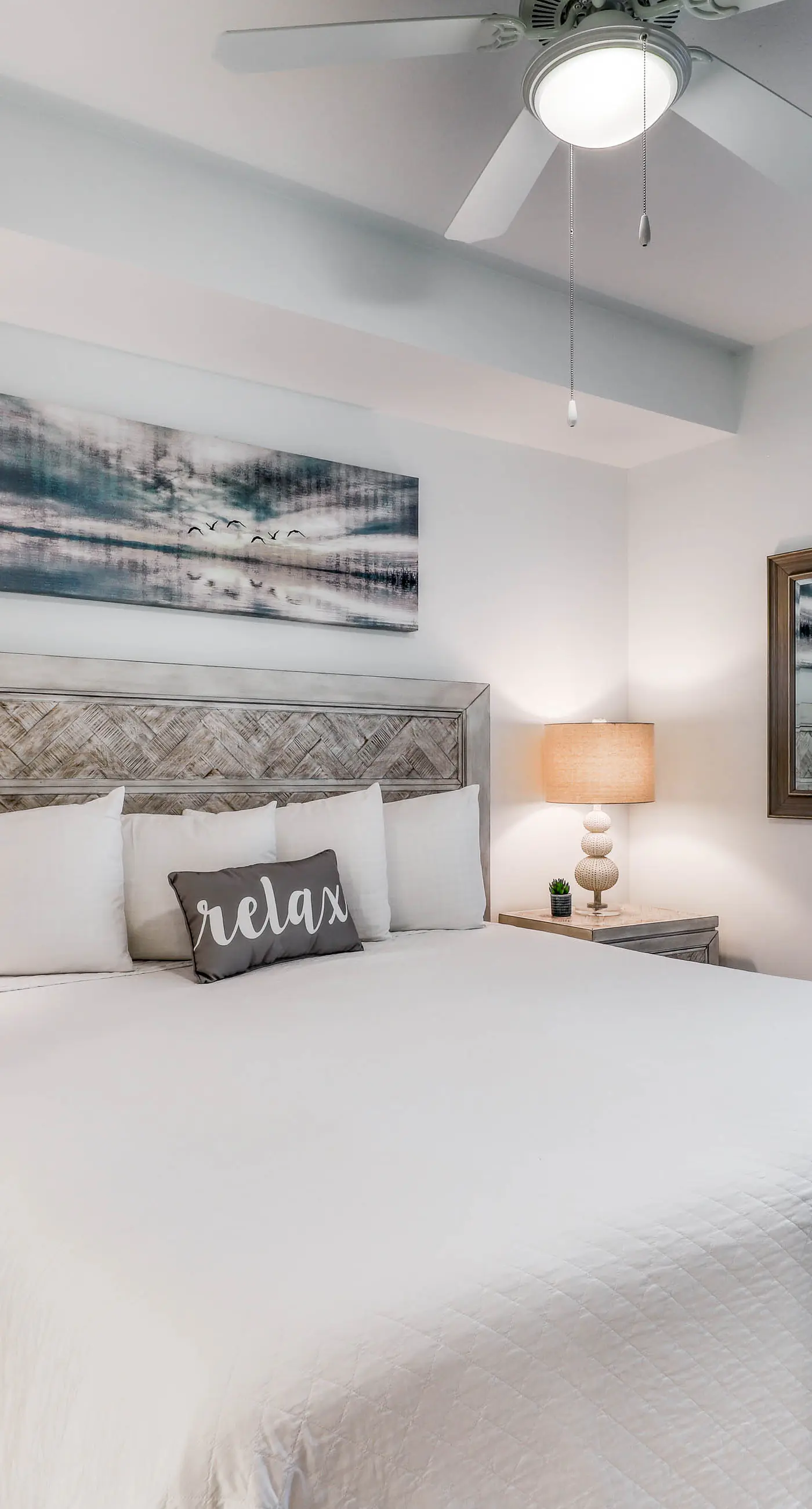 Blu 105 - Gulf-front condo with pools and seasonal beach service in a gated community