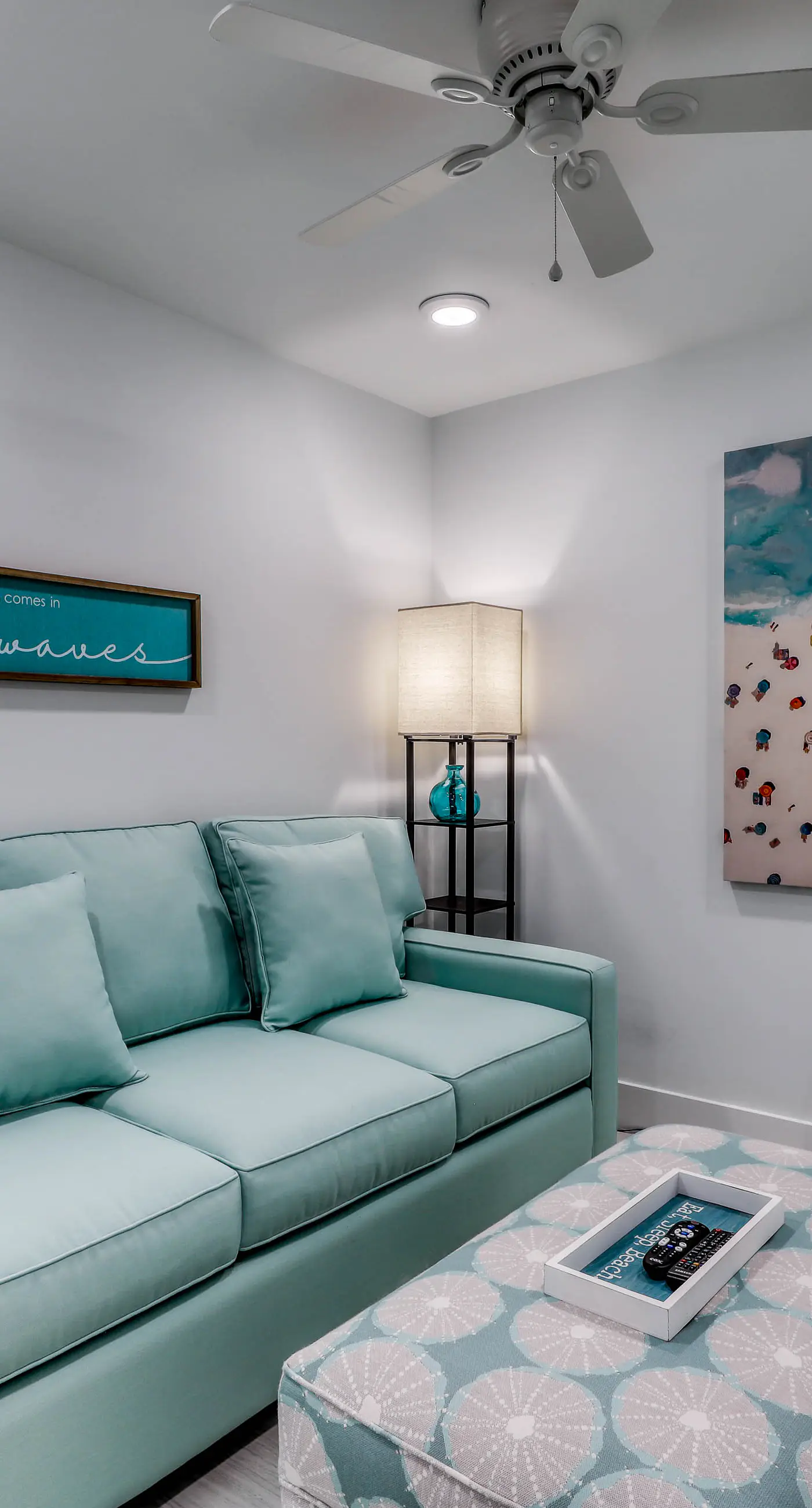 Blu 105 - Gulf-front condo with pools and seasonal beach service in a gated community