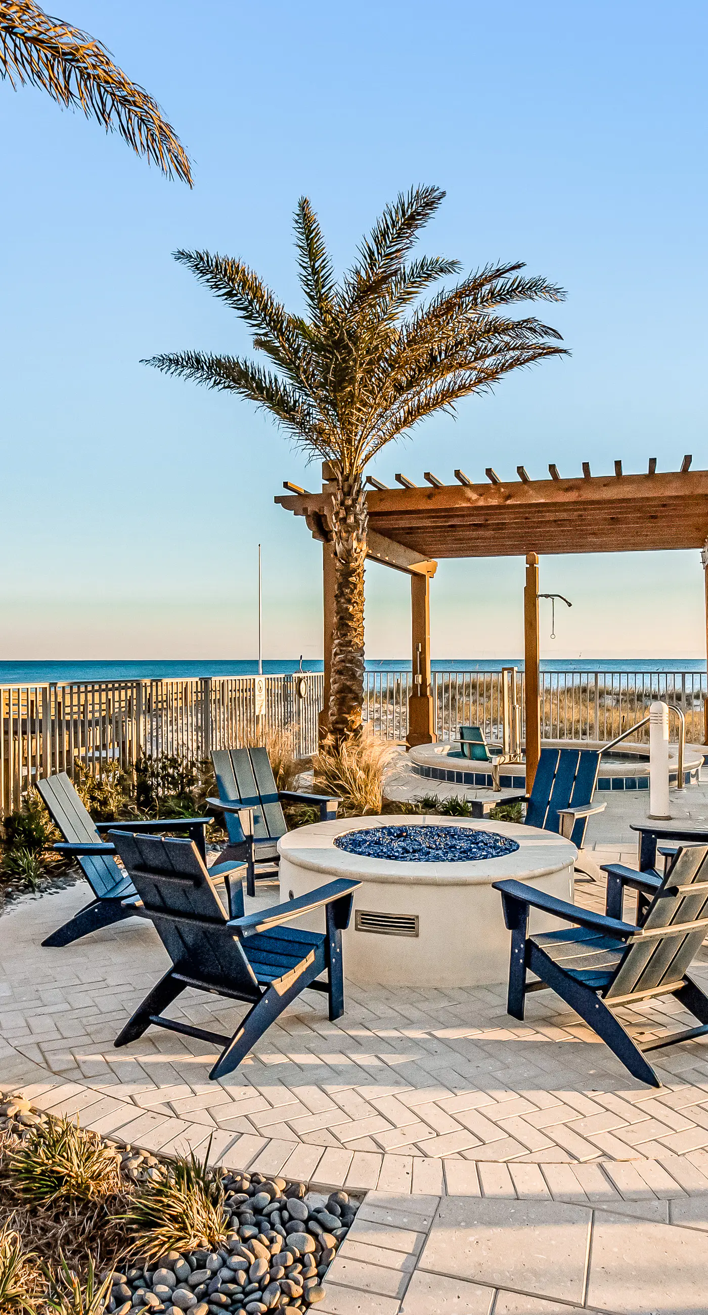 Blu 105 - Gulf-front condo with pools and seasonal beach service in a gated community