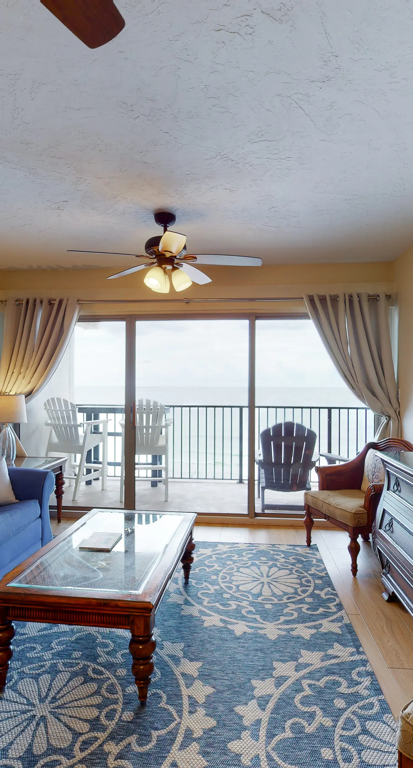 Emerald Towers West 5001 - Beautiful Gulf-front Condo with a Community Pool and Free WiFi