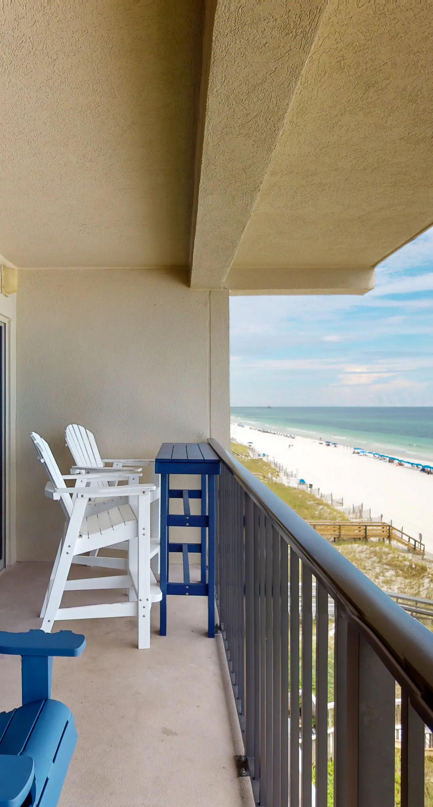 Emerald Towers West 5001 - Beautiful Gulf-front Condo with a Community Pool and Free WiFi