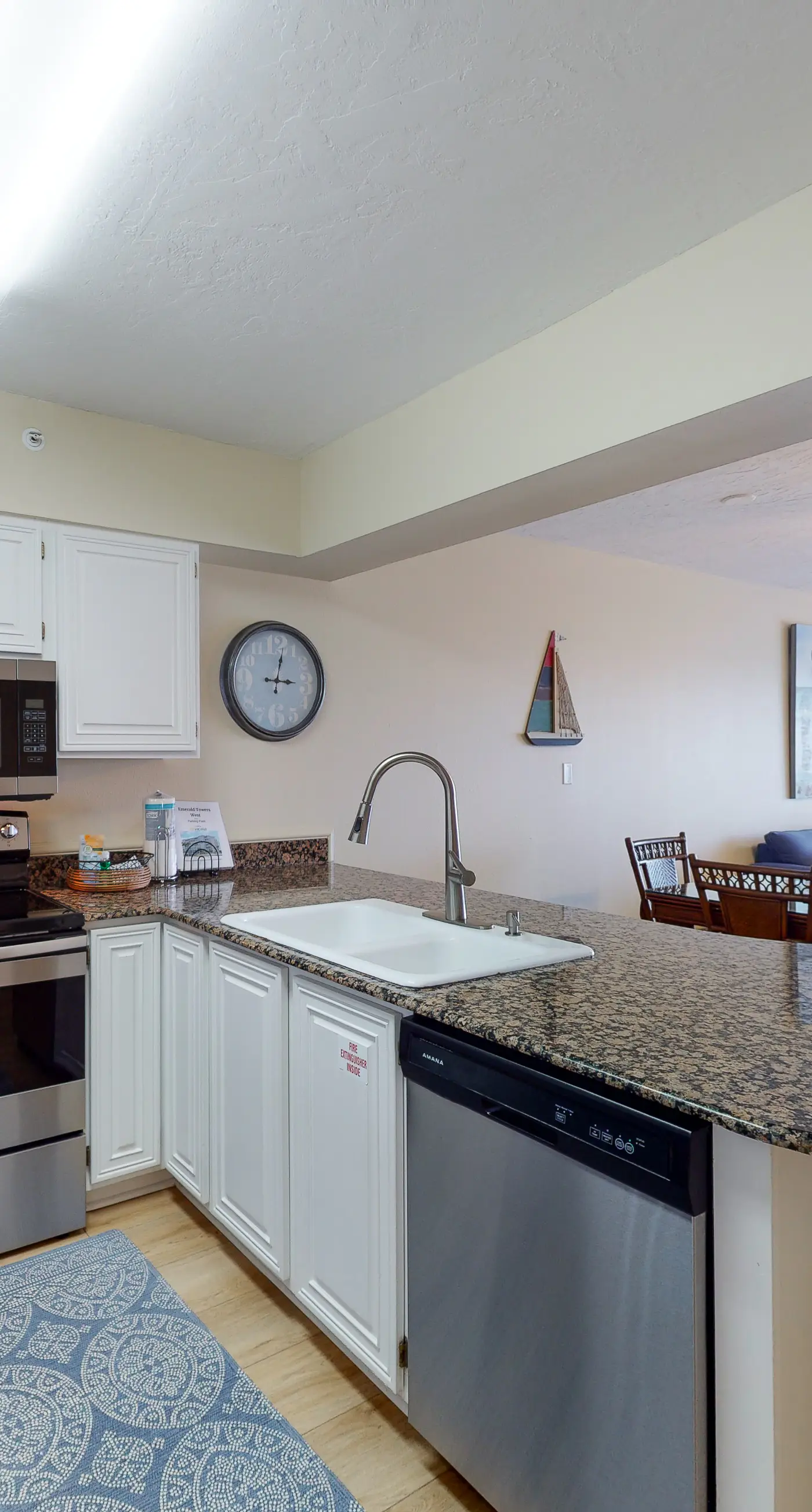 Emerald Towers West 5001 - Beautiful Gulf-front Condo with a Community Pool and Free WiFi