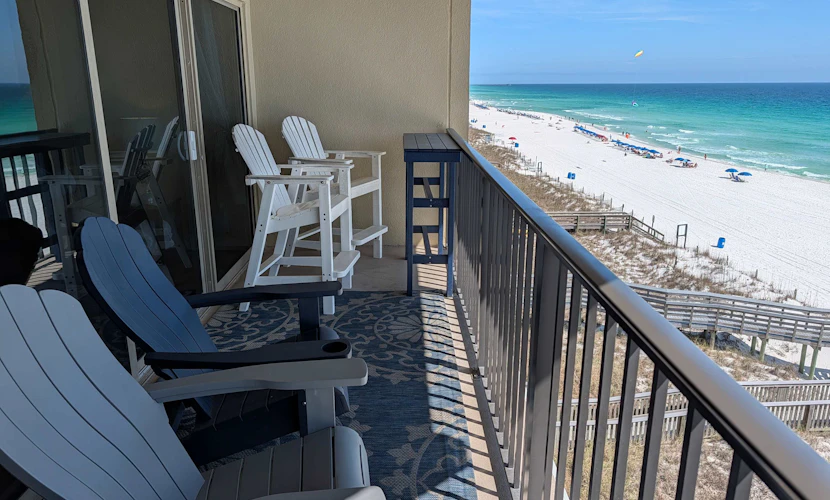 Beautiful Gulf-front Condo with a Community Pool and Seasonal Beach Service