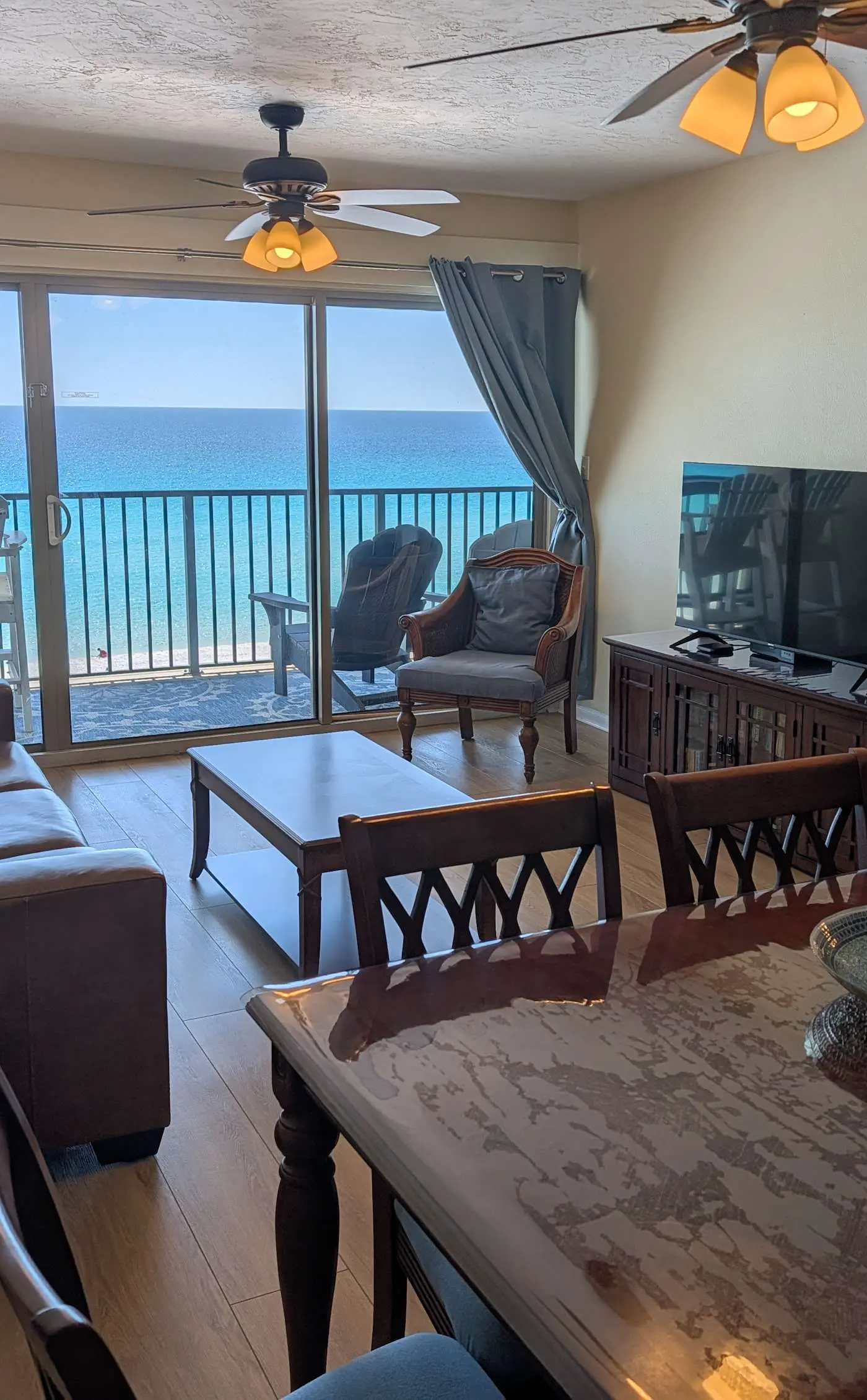 Beautiful Gulf-front Condo with a Community Pool and Seasonal Beach Service