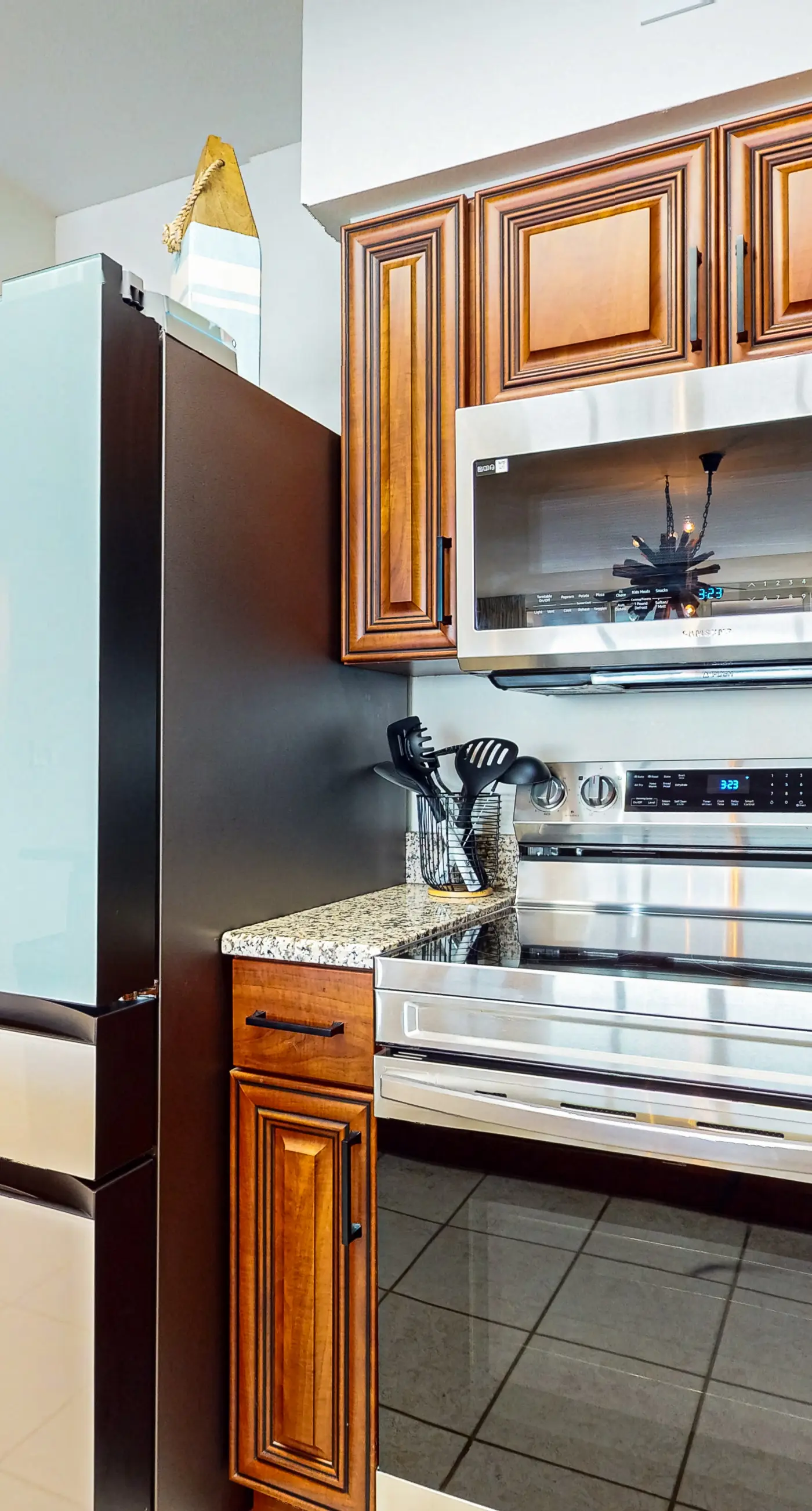 Island Princess 704- Oceanfront, 7th floor condo with balcony, pool, hot tub, AC & washer&dryer