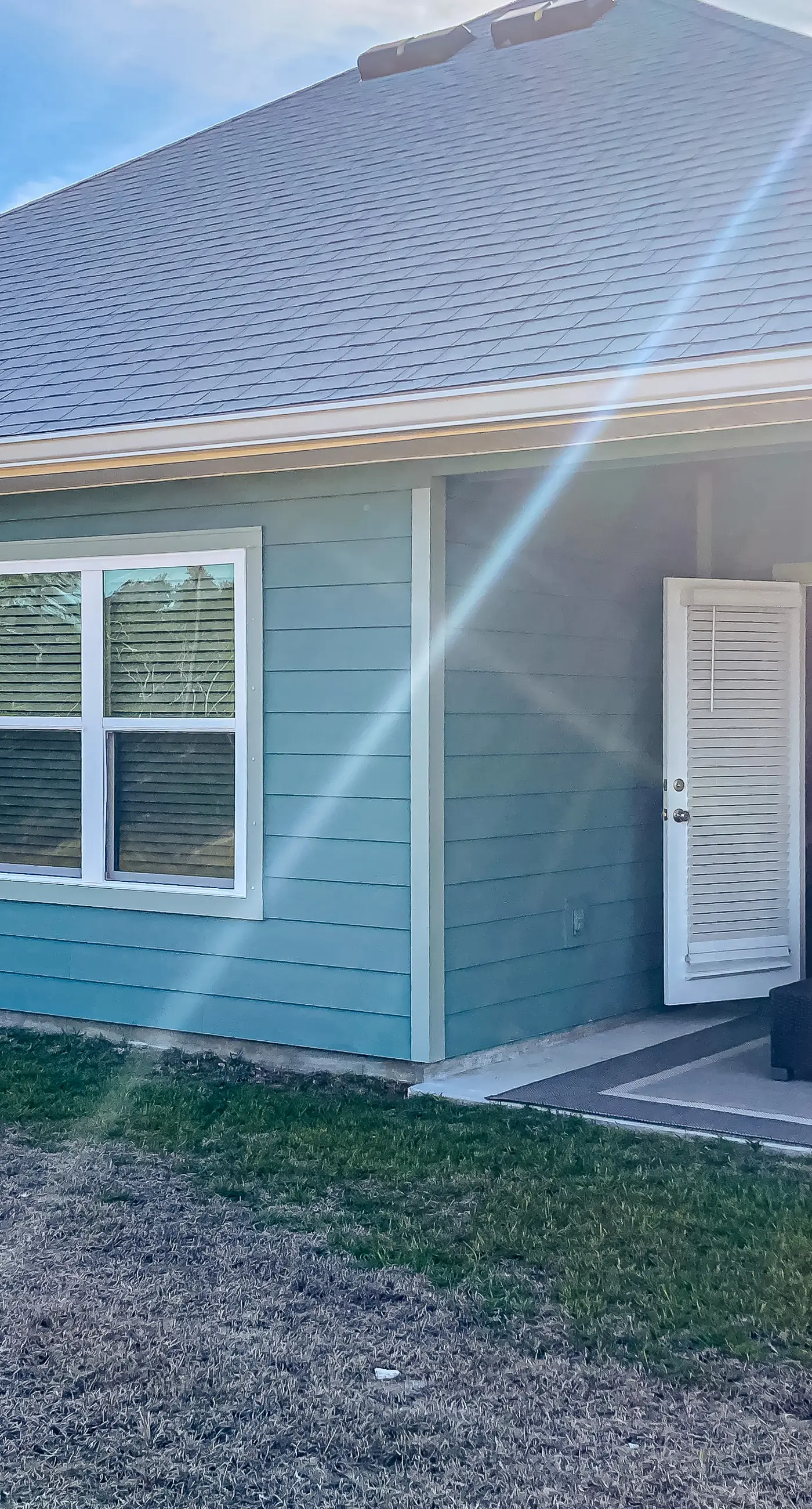 Snowbird-friendly resort home with pool, golf cart, patio, bikes, beach access