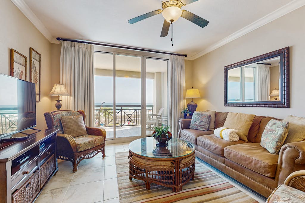 Oceanfront 4BR | Balcony | Pools | Hot Tub | W/D | 4 Bed Fort