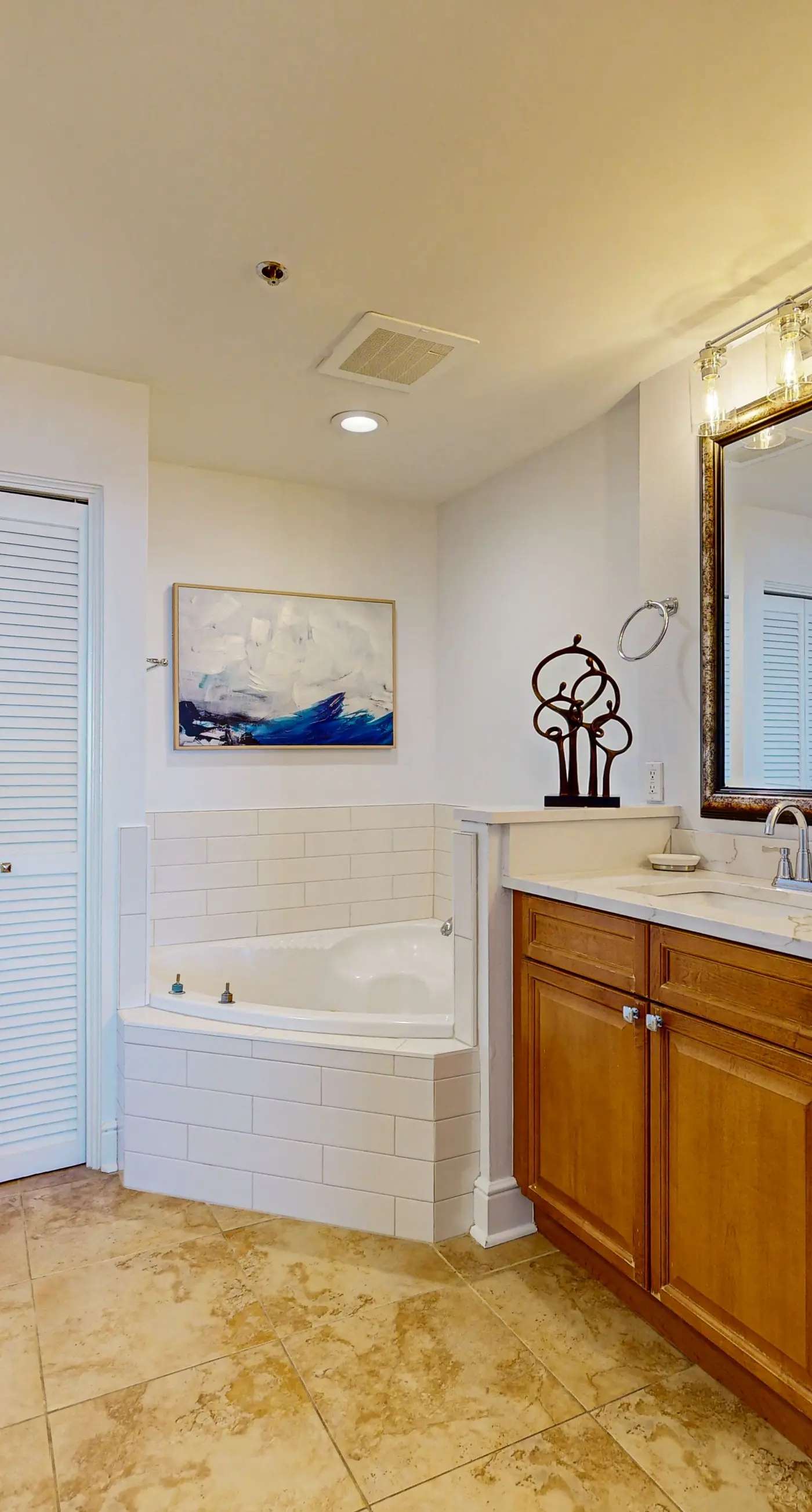 Gulf Front 4BR | Pools | Hot Tub | Balcony | W/D