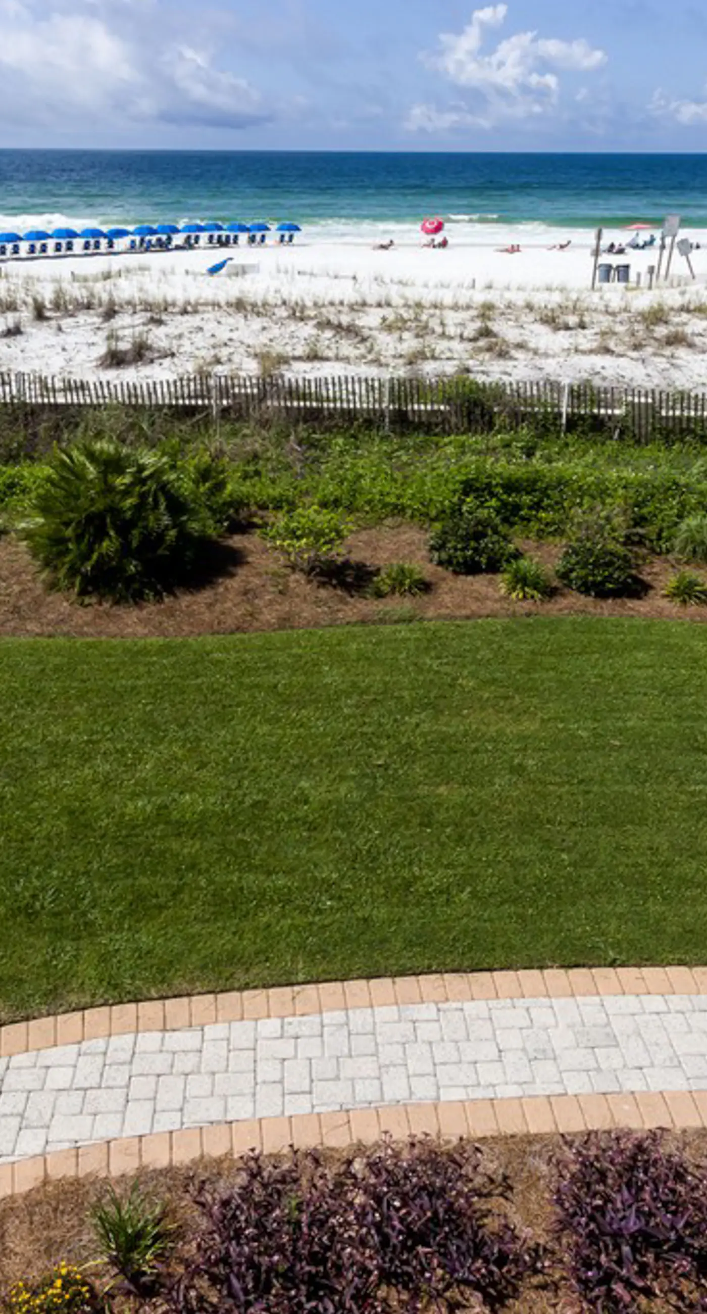 Gulf Front 4BR | Pools | Hot Tub | Balcony | W/D