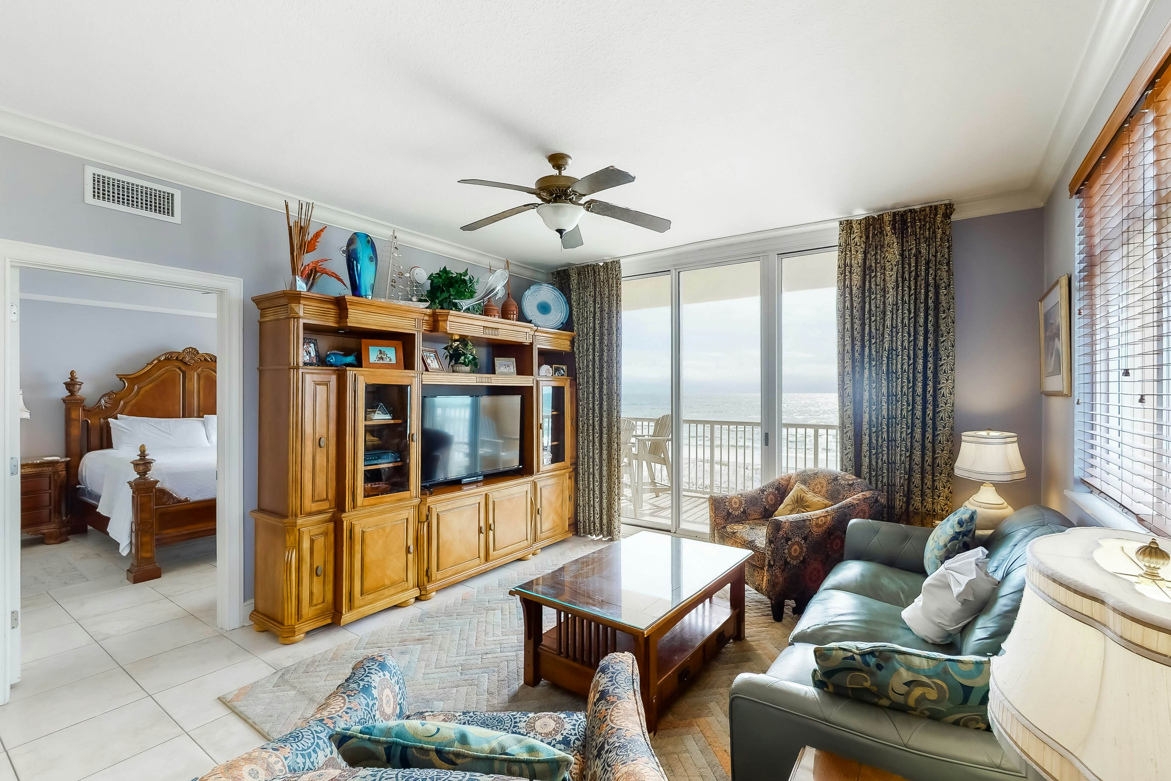 3rd Floor Cute Gulf Front Condo Pools Onsite, Nearby Dining