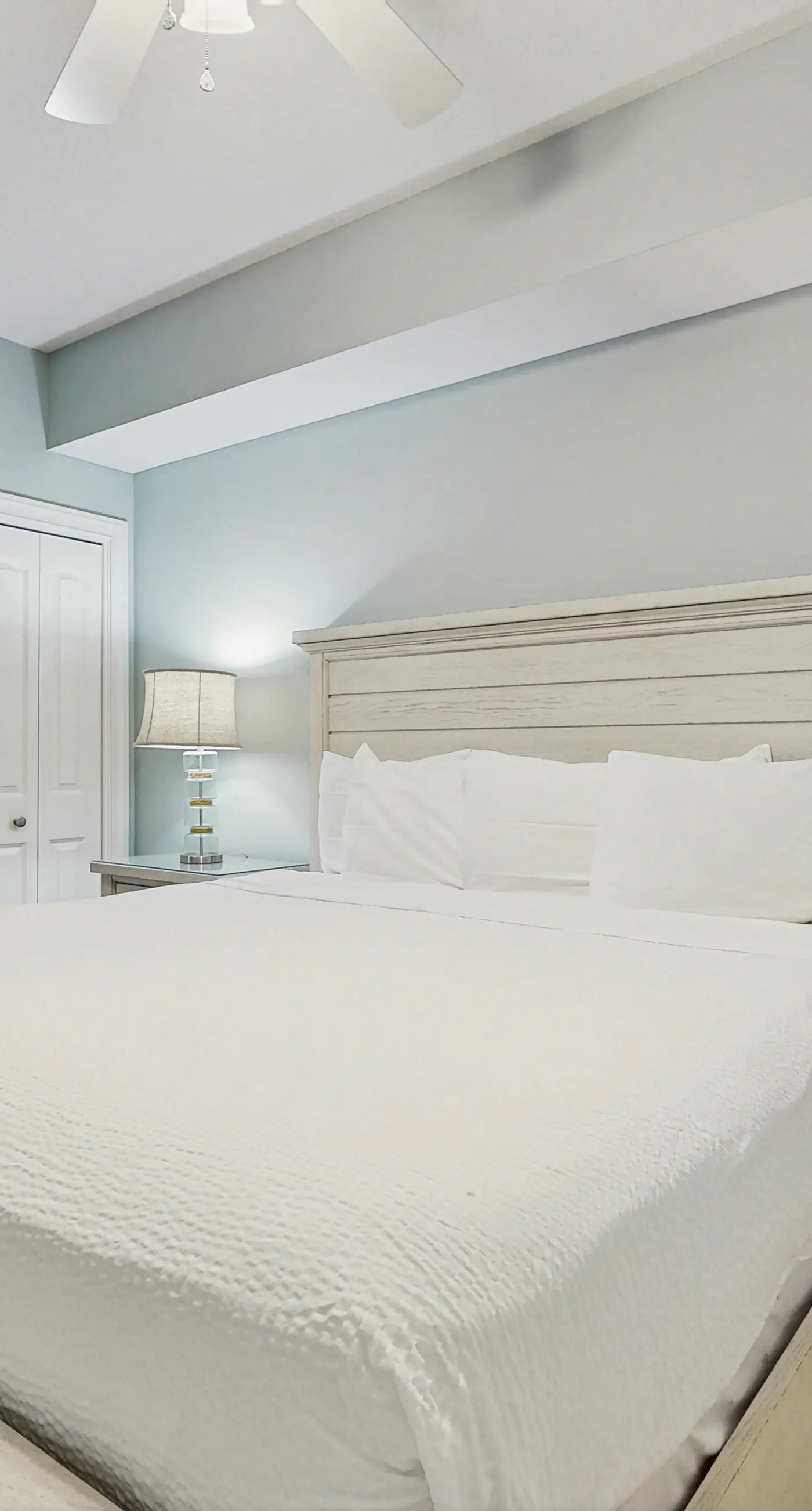 Gulf Front Condo Pools Onsite, Nearby Activities, Shops, Restaurants