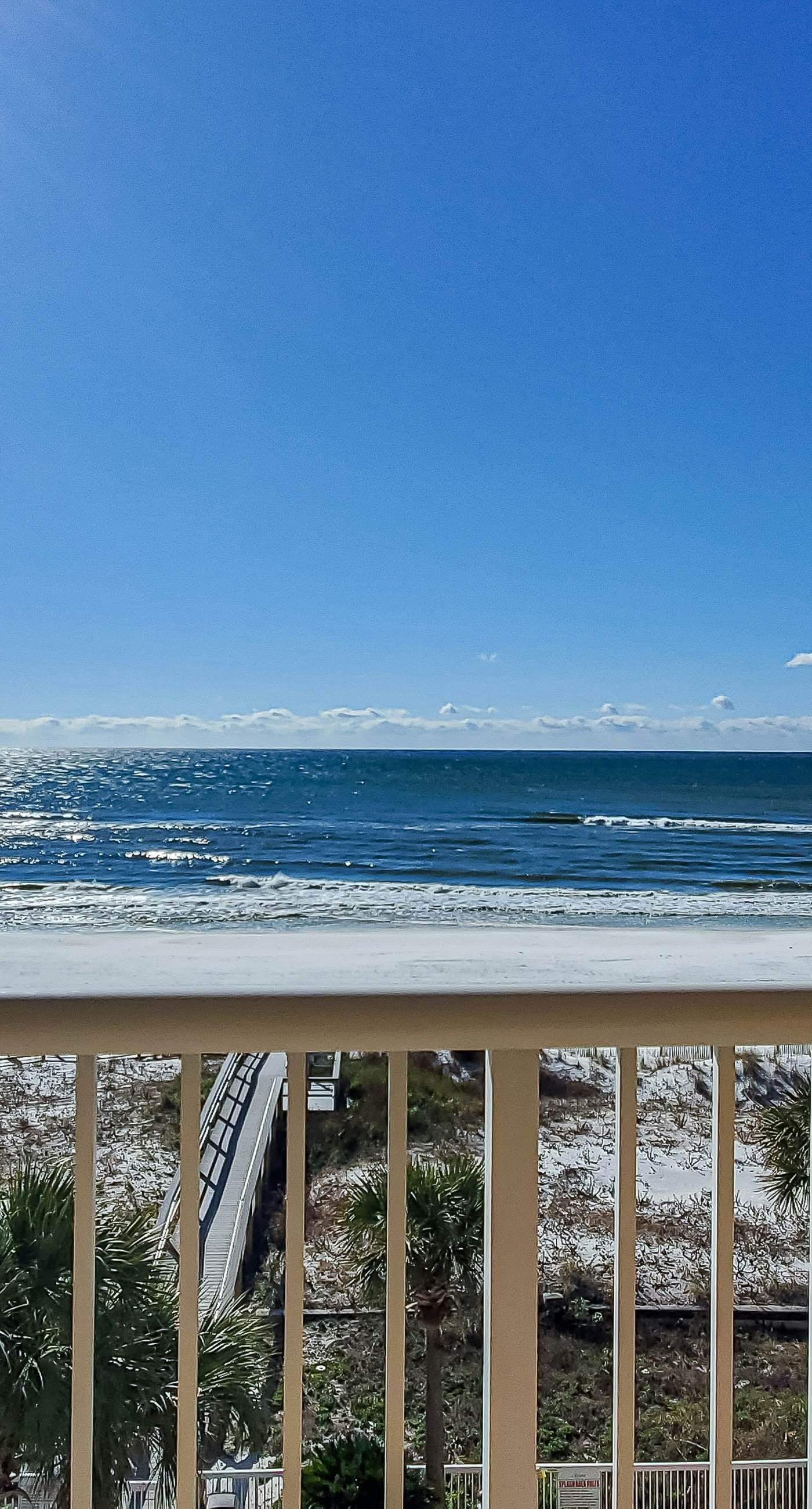 Azure 509. Gorgeous beachfront condo, private balcony, shared pool and beach access