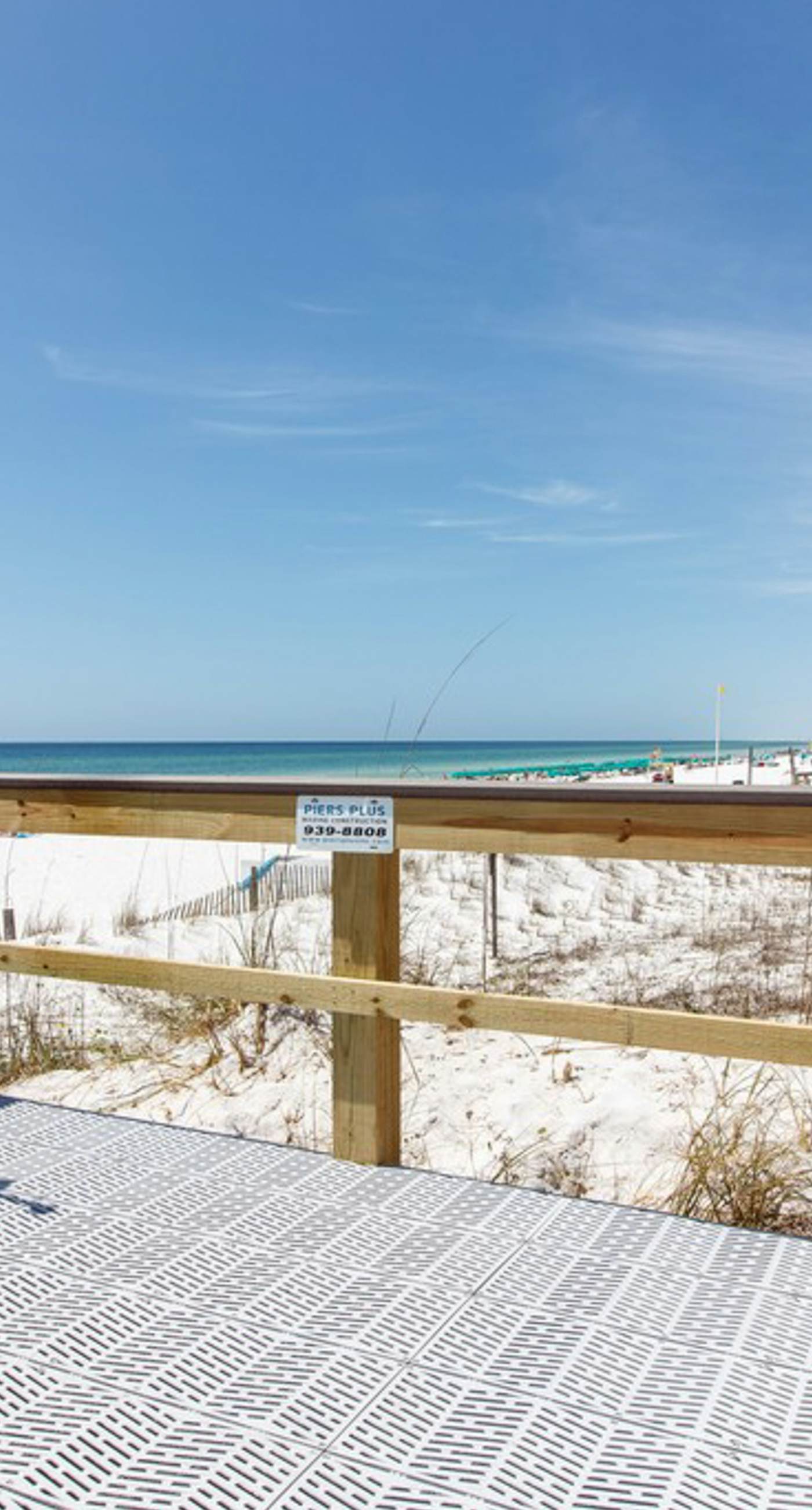 Azure 509. Gorgeous beachfront condo, private balcony, shared pool and beach access