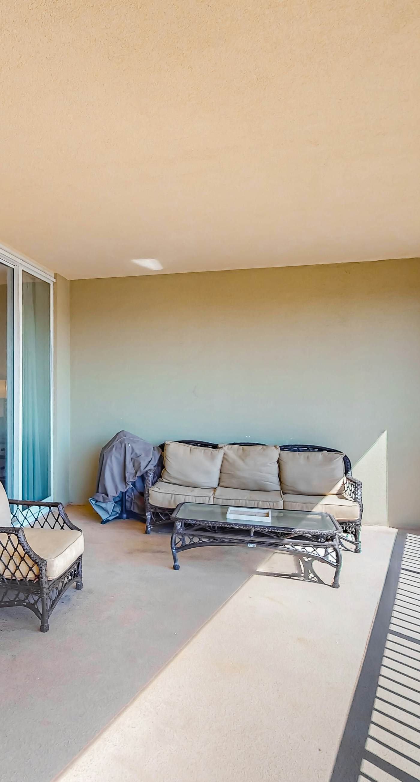 Azure 523-floor condo with hot tub, outdoor pool, gym, partial ocean views, balcony