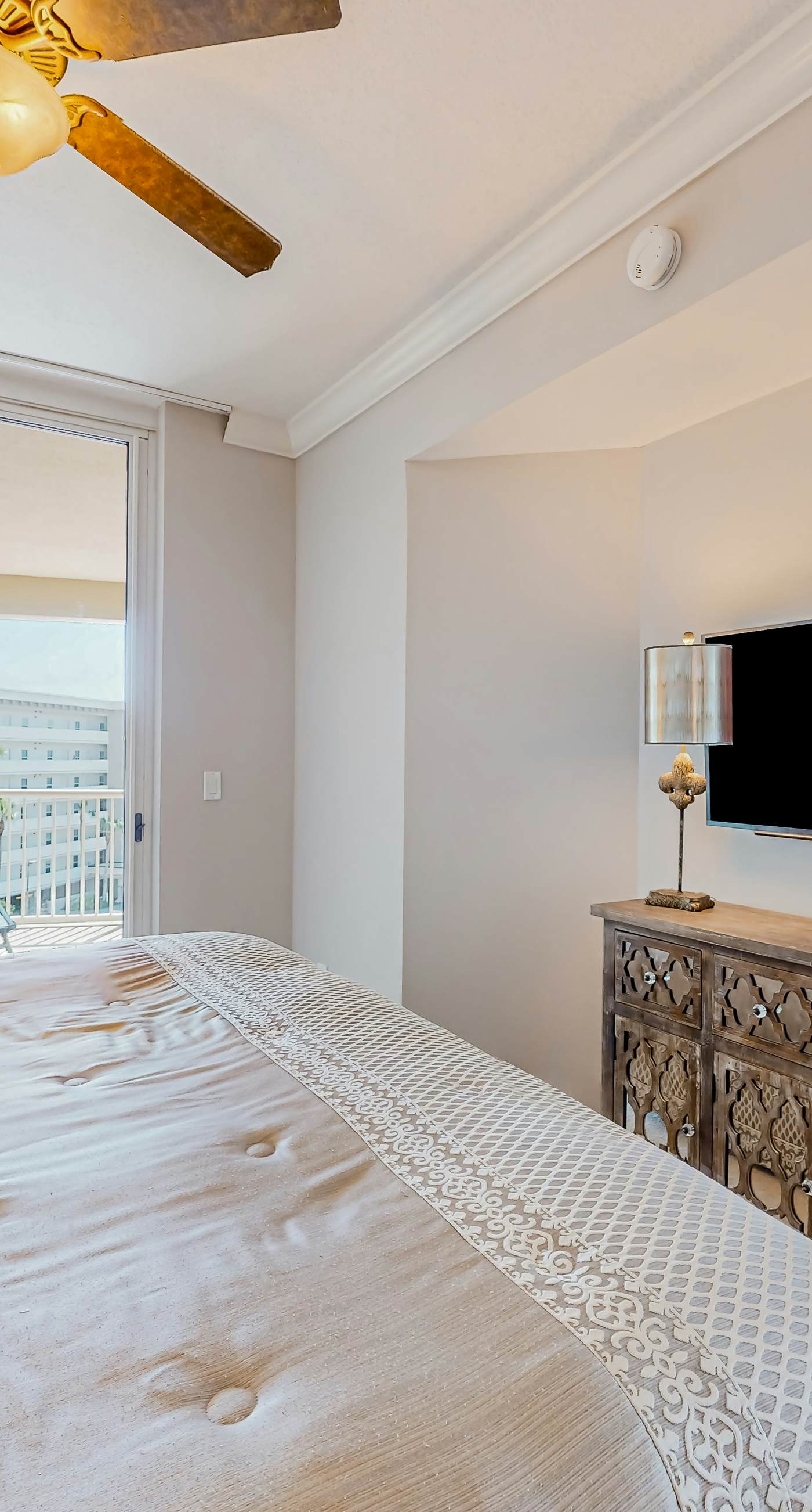 Azure 523-floor condo with hot tub, outdoor pool, gym, partial ocean views, balcony