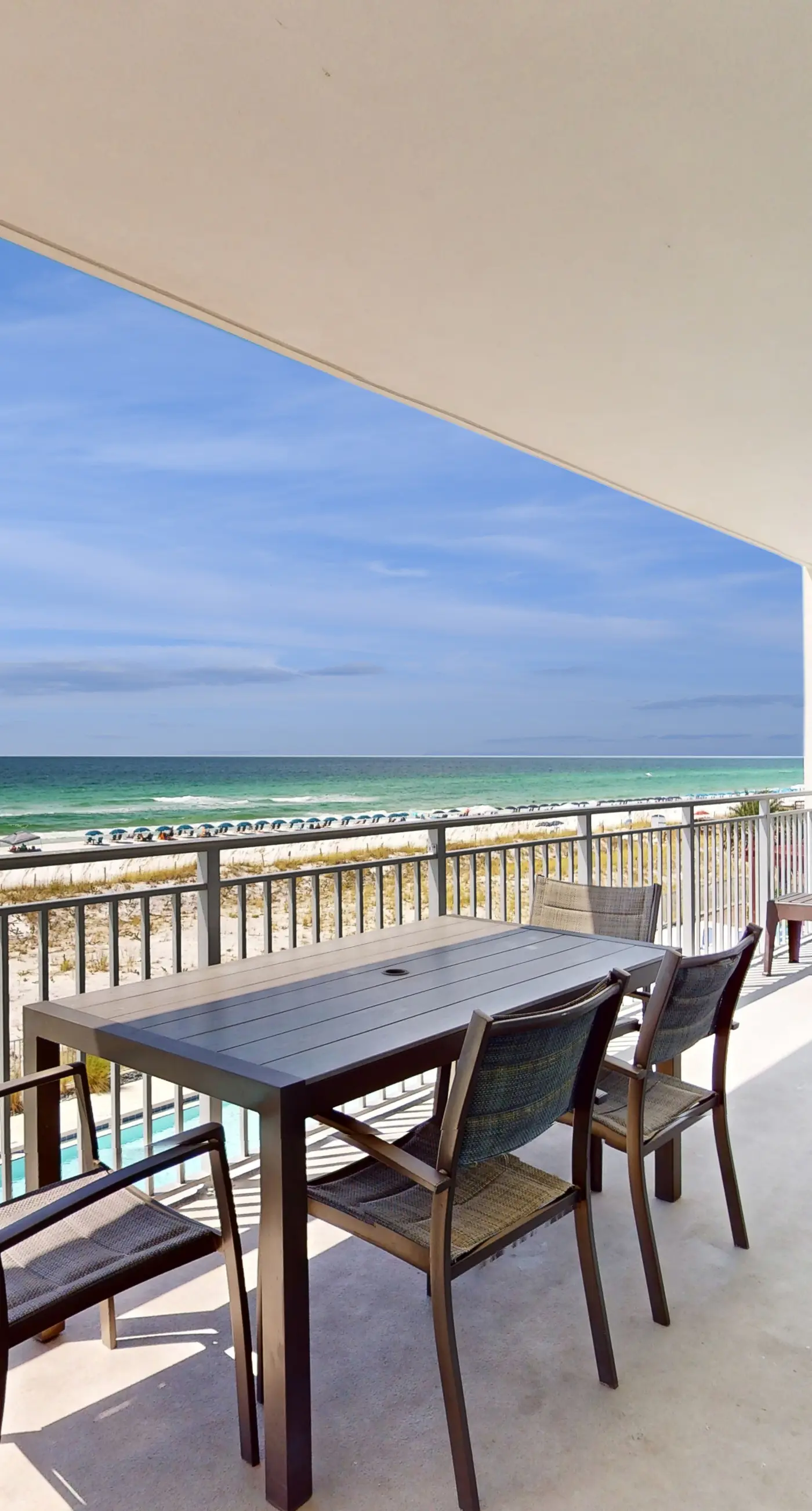 Blu 305 - Gulf-front condo with upgraded features - quick drive to entertainment