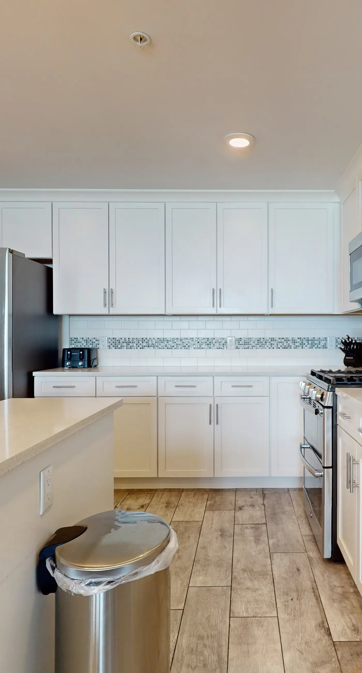 Blu 305 - Gulf-front condo with upgraded features - quick drive to entertainment