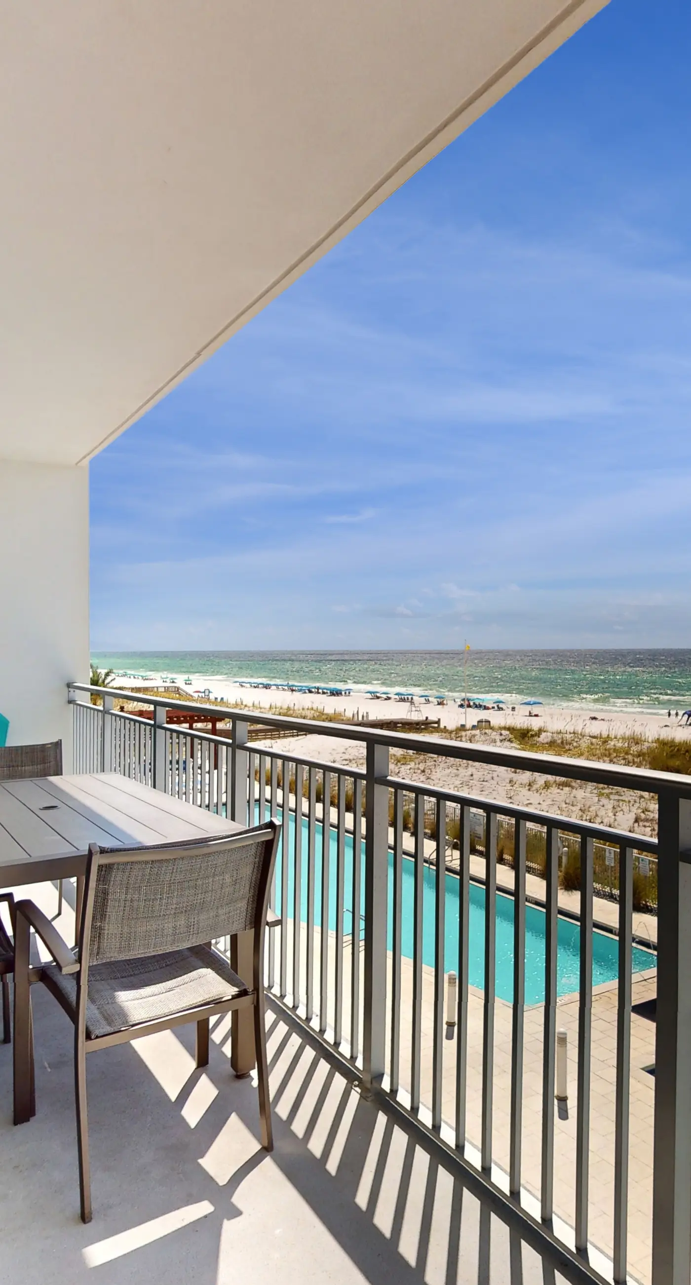 Blu 305 - Gulf-front condo with upgraded features - quick drive to entertainment