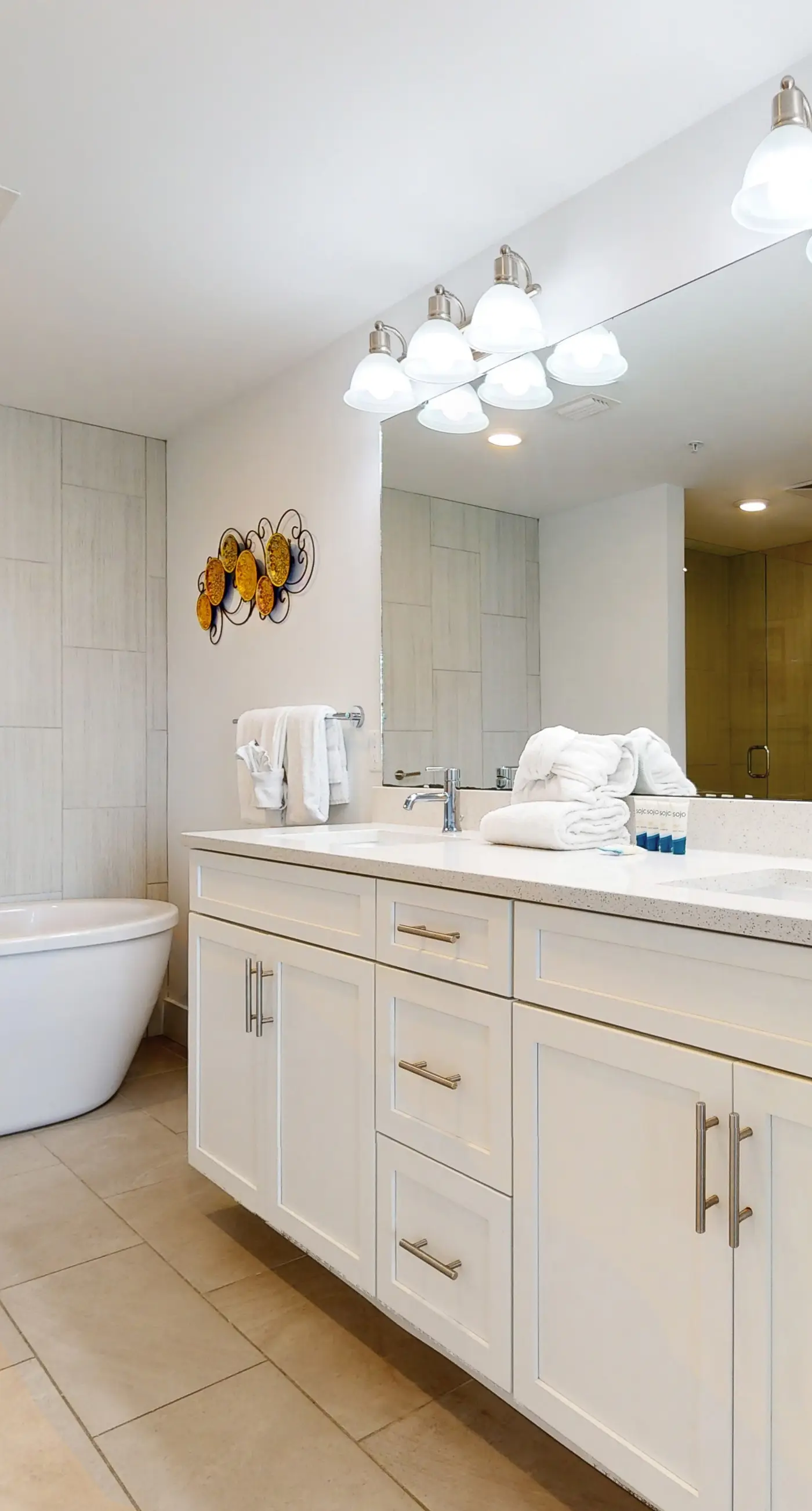 Blu 305 - Gulf-front condo with upgraded features - quick drive to entertainment