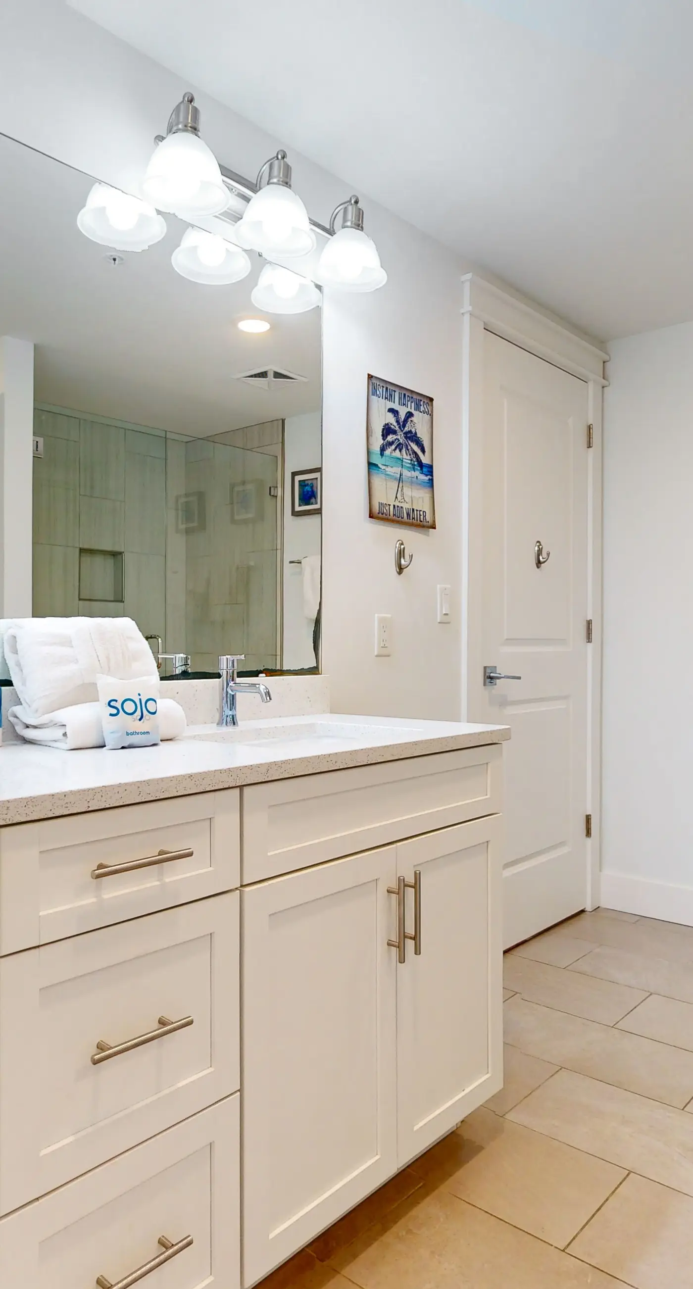 Blu 305 - Gulf-front condo with upgraded features - quick drive to entertainment