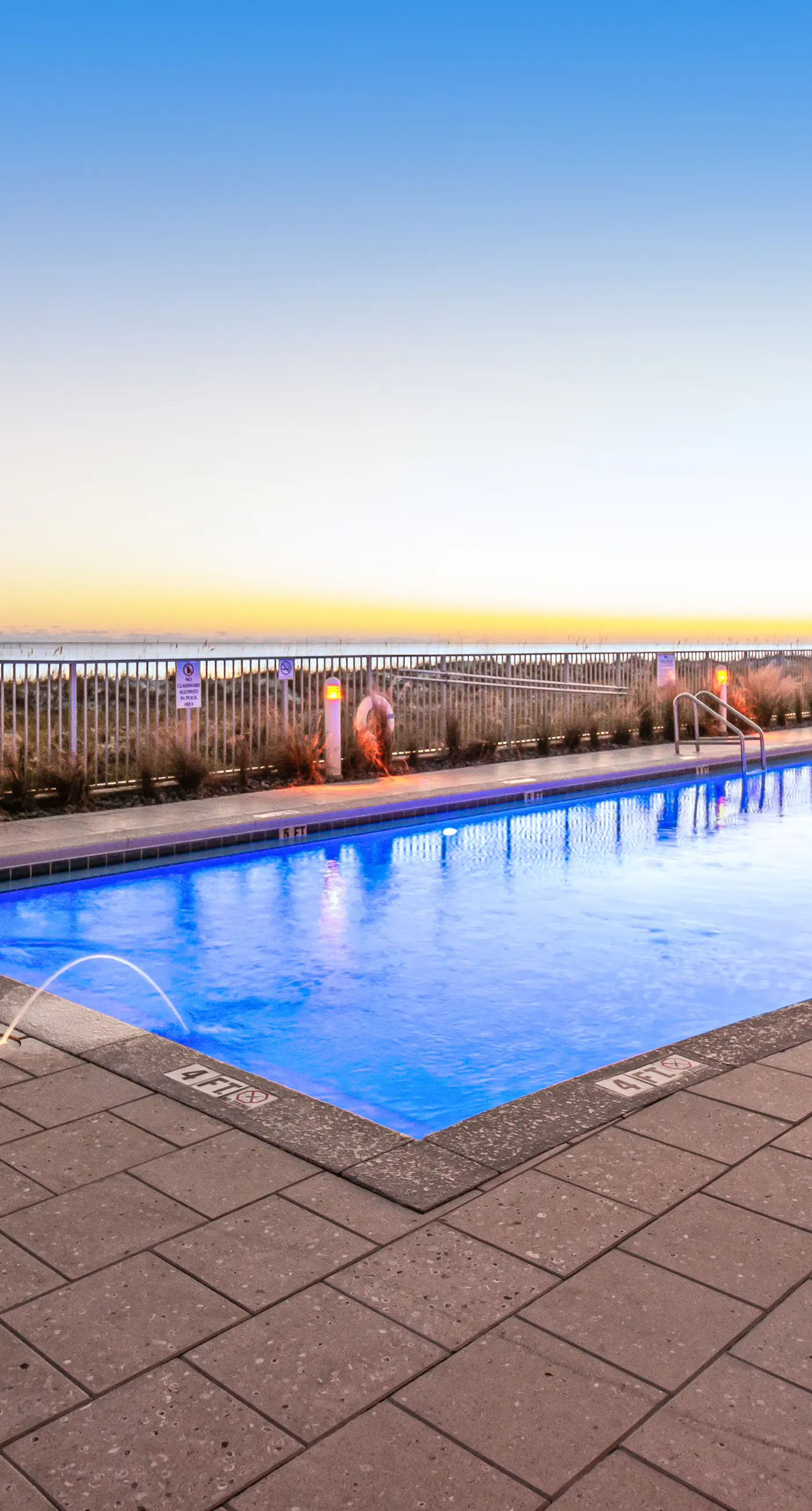 Blu 305 - Gulf-front condo with upgraded features - quick drive to entertainment