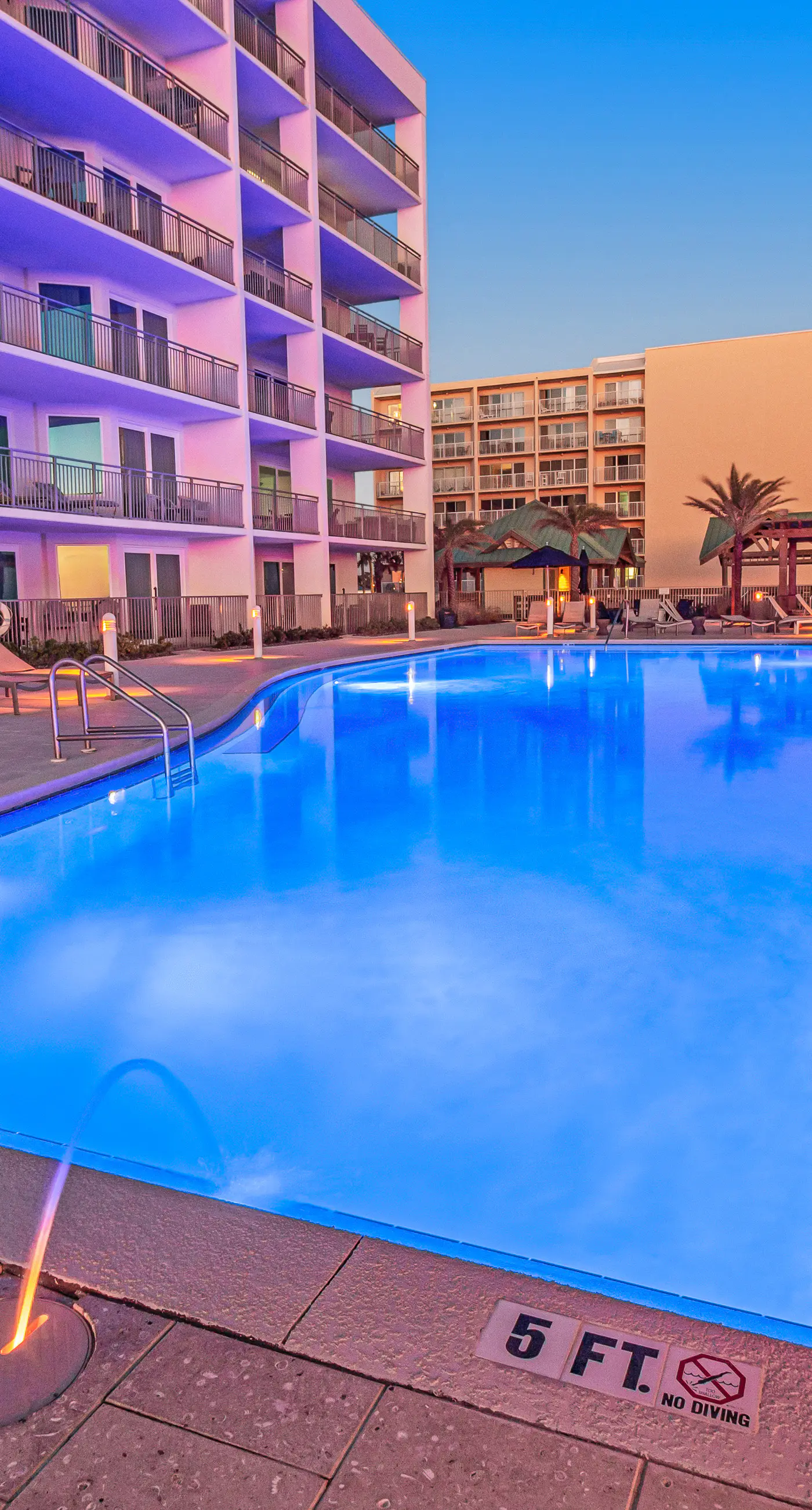 Blu 305 - Gulf-front condo with upgraded features - quick drive to entertainment