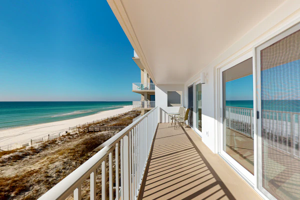 Dreamy island escape with beach access, pool & complimentary seasonal beach service