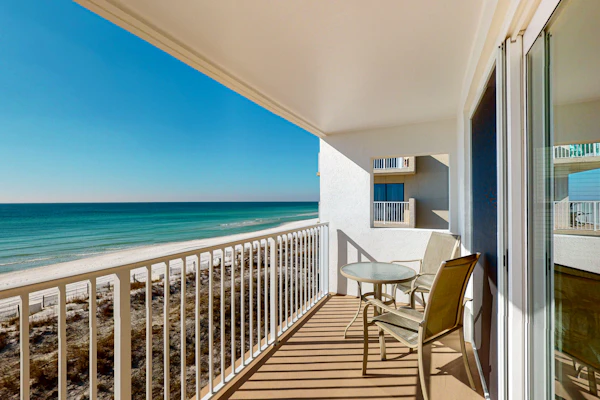 Dreamy island escape with beach access, pool & complimentary seasonal beach service