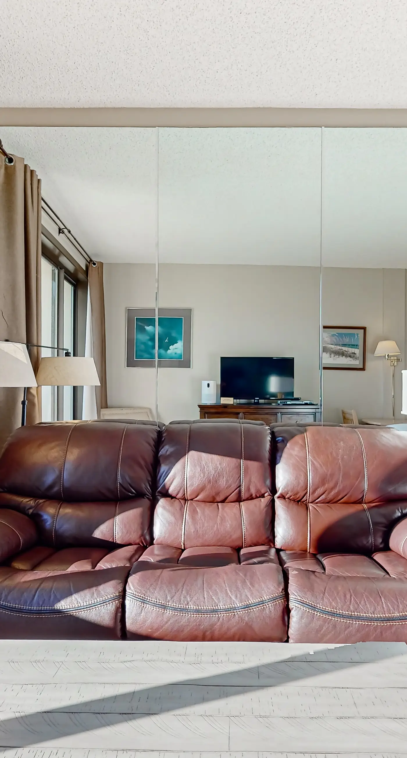 Peaceful corner studio with pool & Santa Rosa Sound views - snowbird-friendly