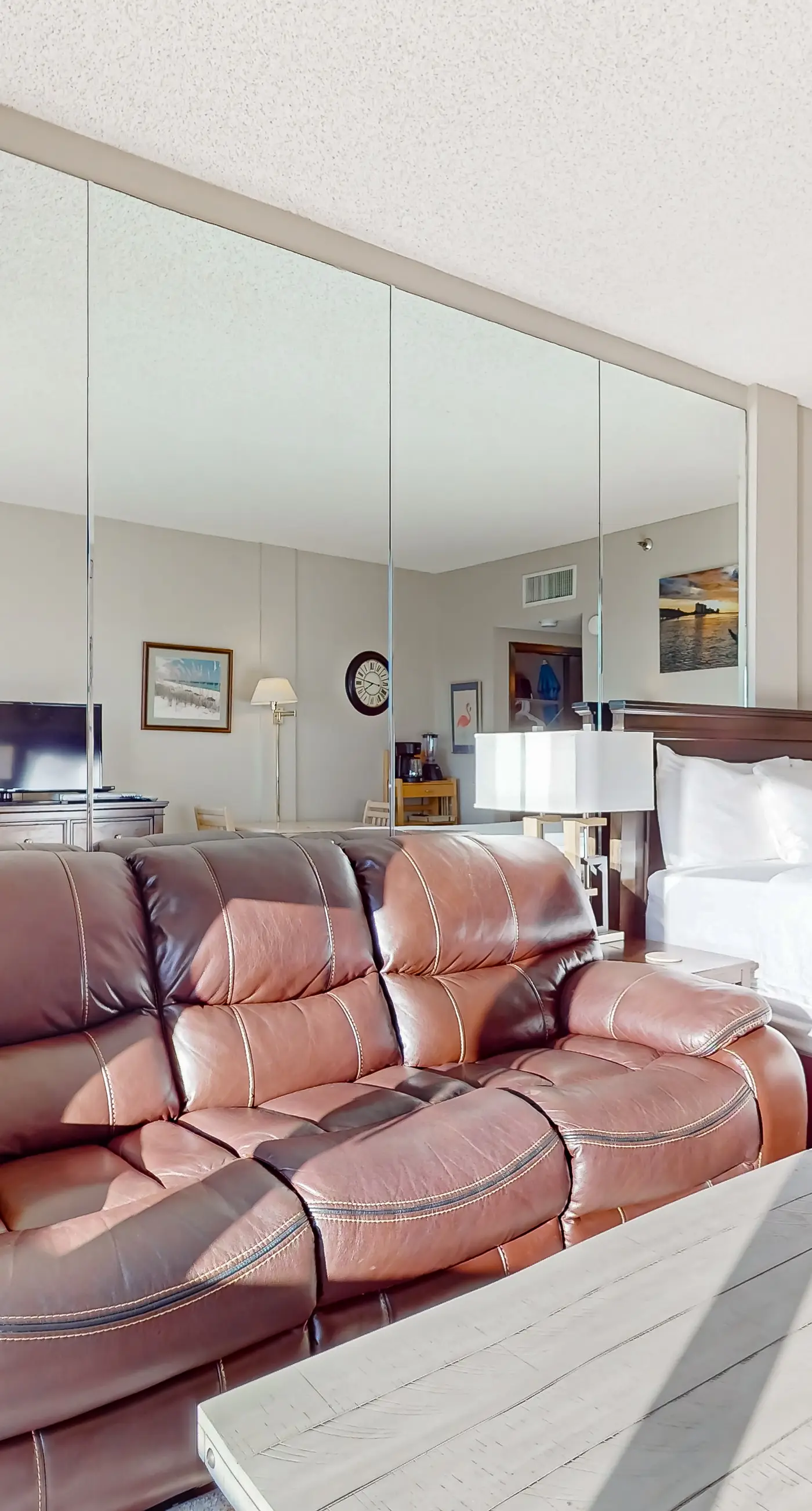 Peaceful corner studio with pool & Santa Rosa Sound views - snowbird-friendly