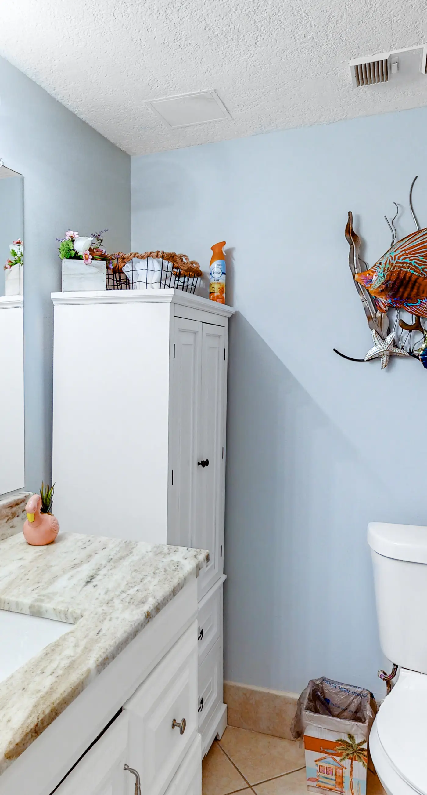 Perfect studio gem with pool, fast WiFi, sound view & kitchenette