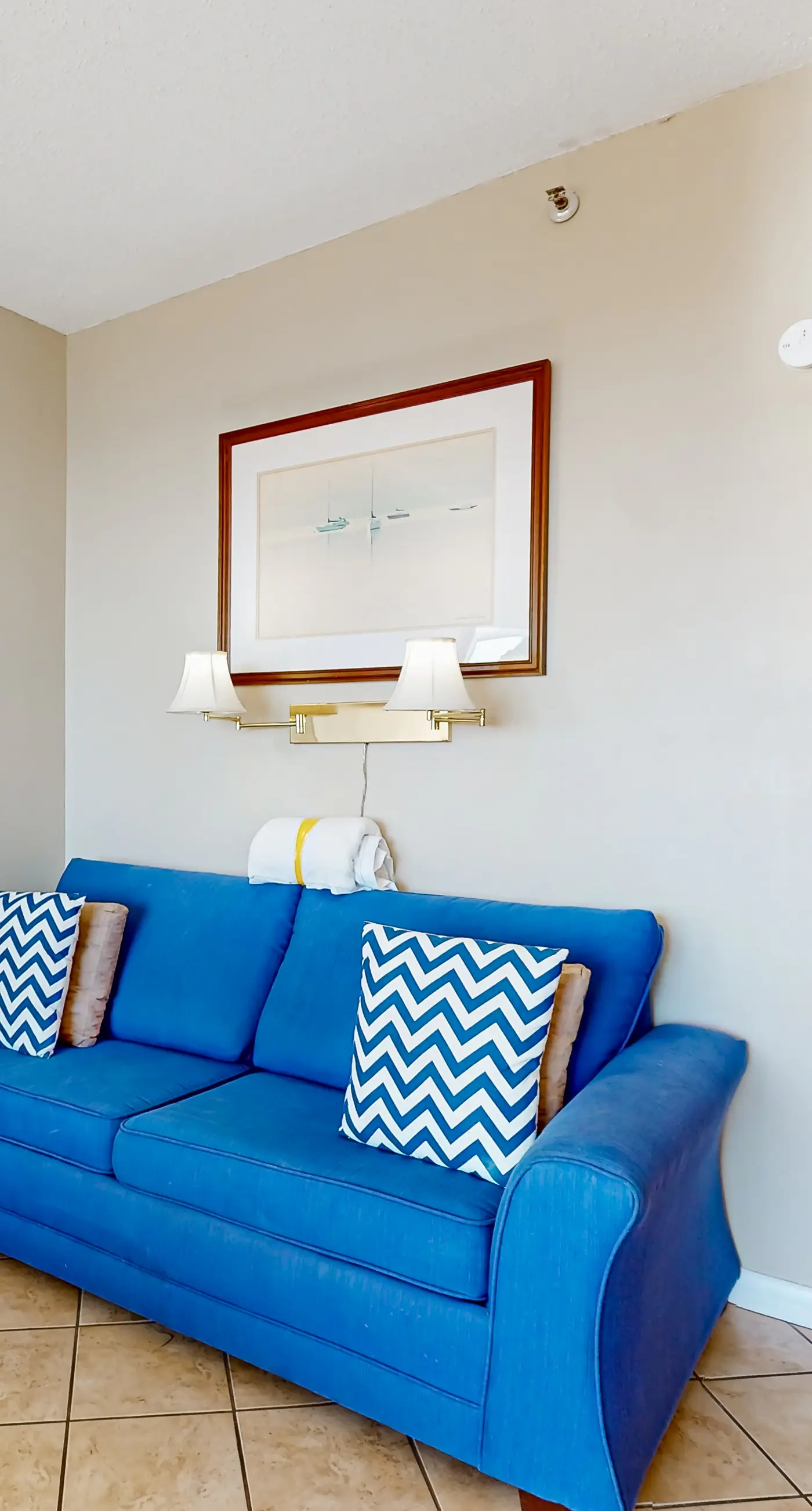 Bayfront delight with pool, bay views & prime location - snowbird-friendly