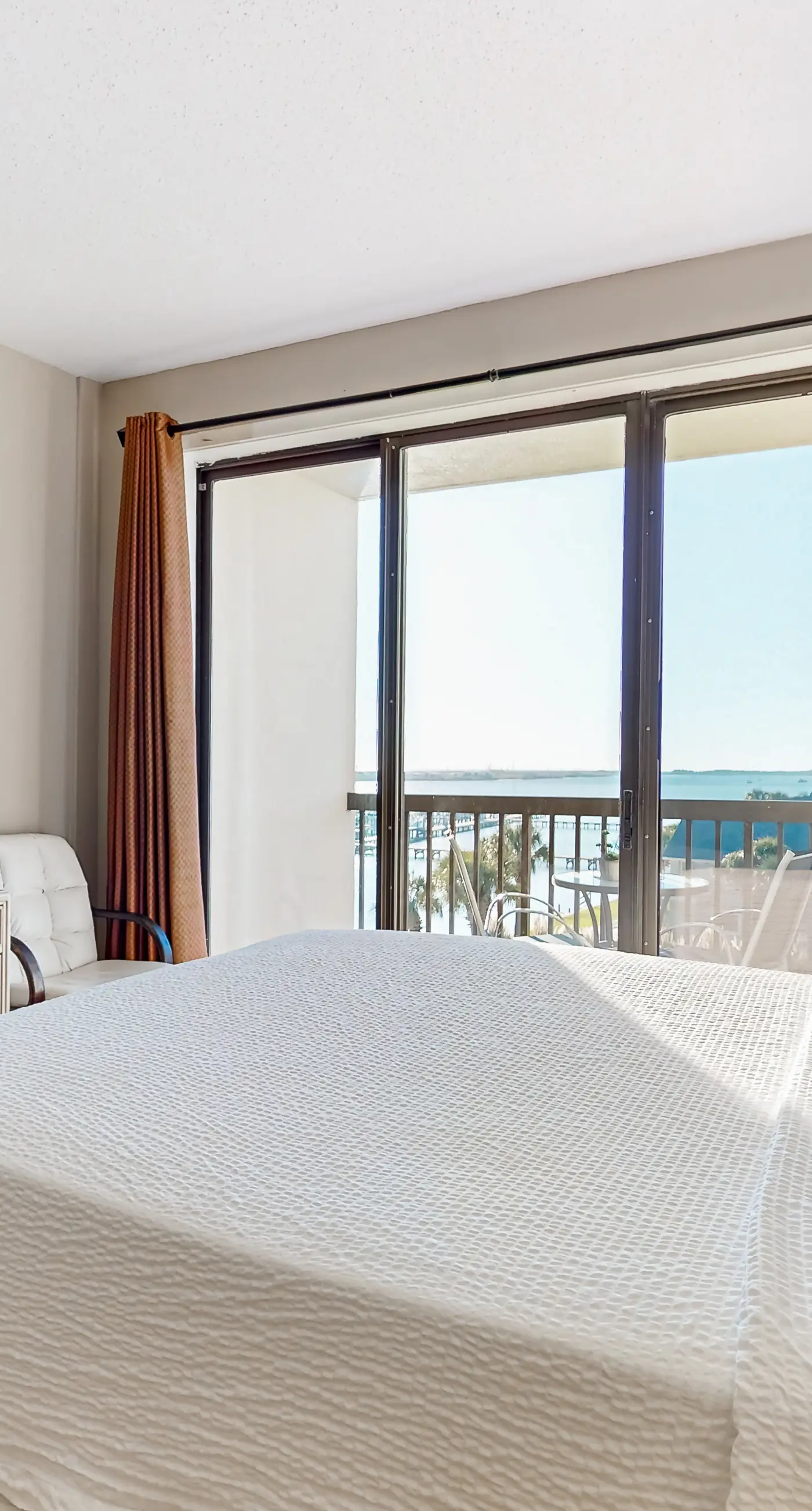 Bayfront delight with pool, bay views & prime location - snowbird-friendly