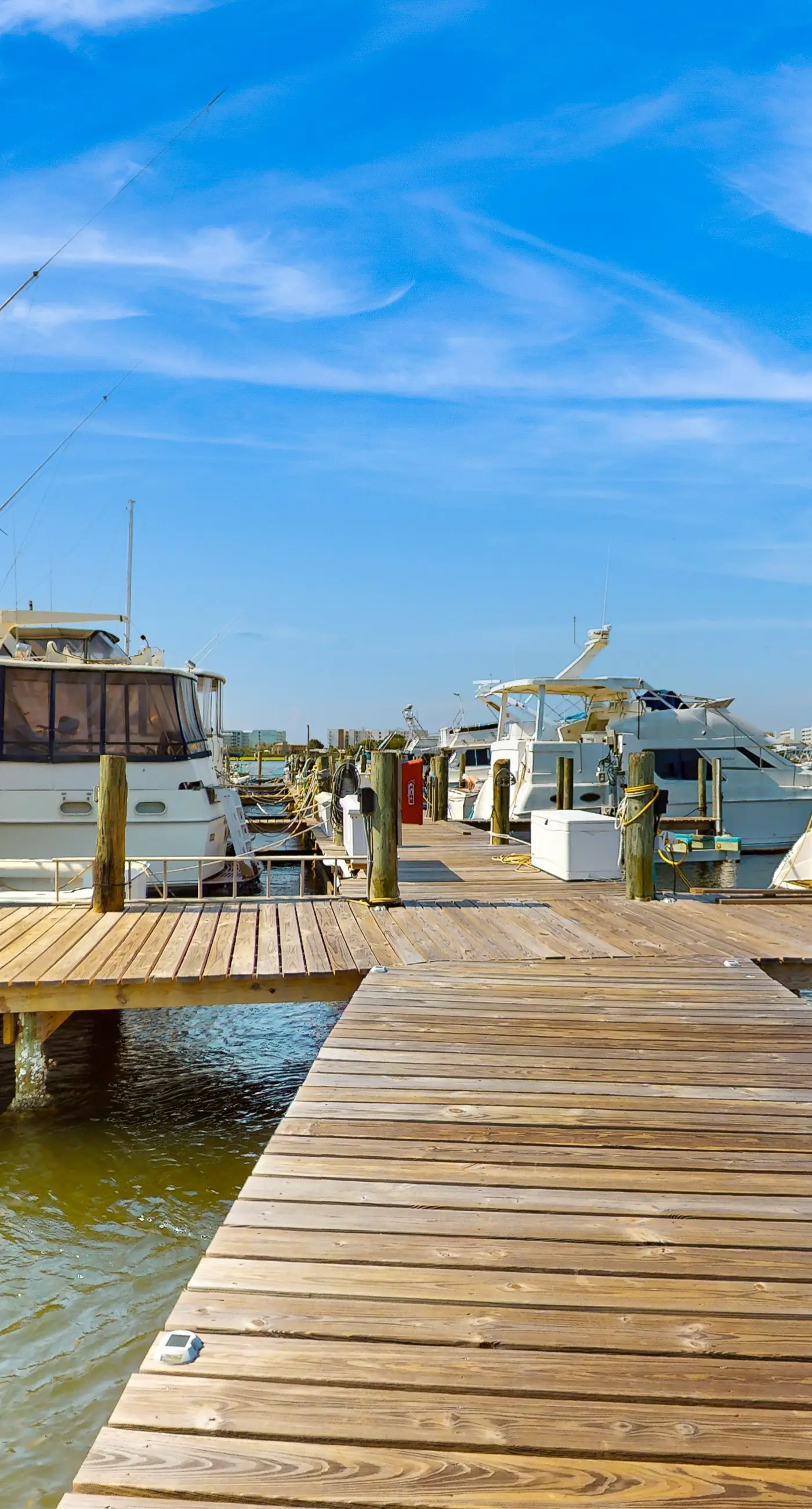 Bayfront delight with pool, bay views & prime location - snowbird-friendly