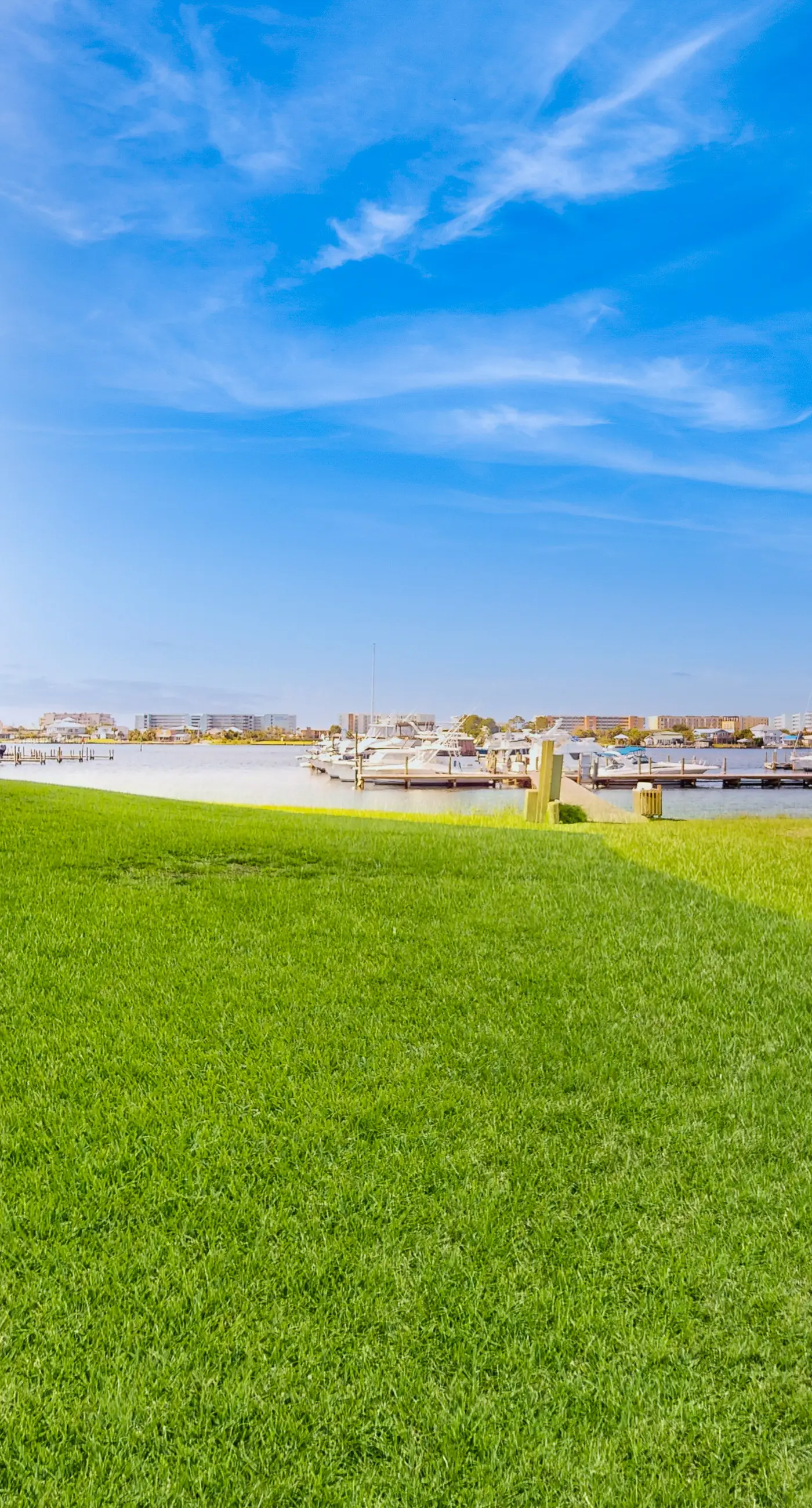 Bayfront delight with pool, bay views & prime location - snowbird-friendly