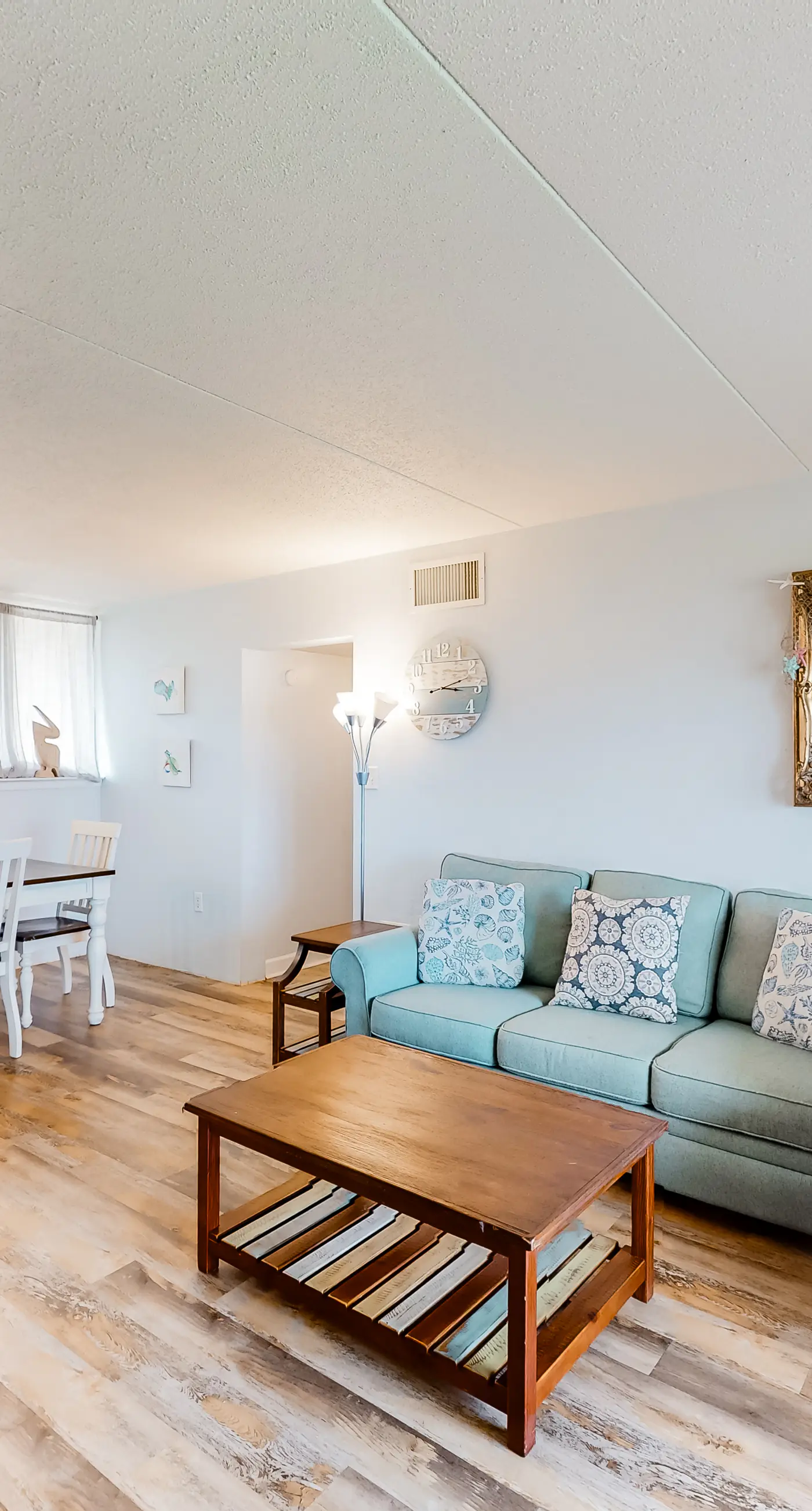 Waterfront condo with pool, central AC, washer/dryer, and WiFi