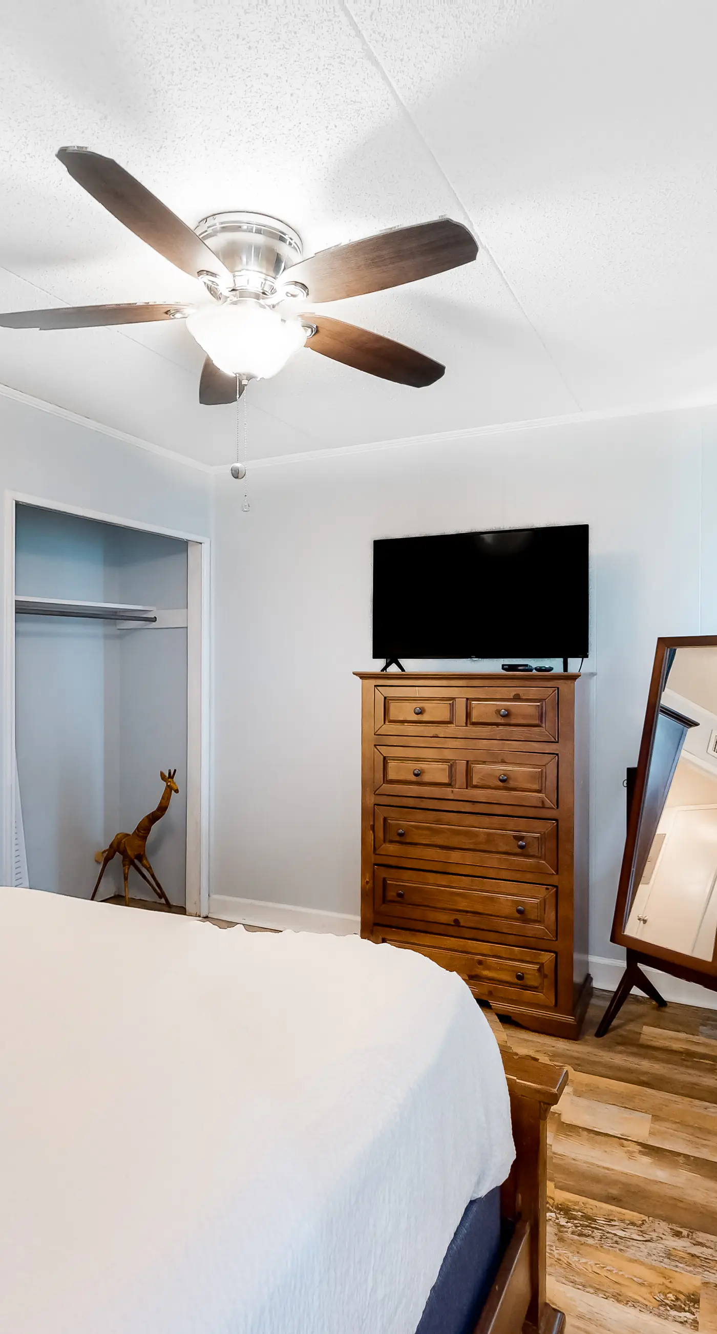 Waterfront condo with pool, central AC, washer/dryer, and WiFi