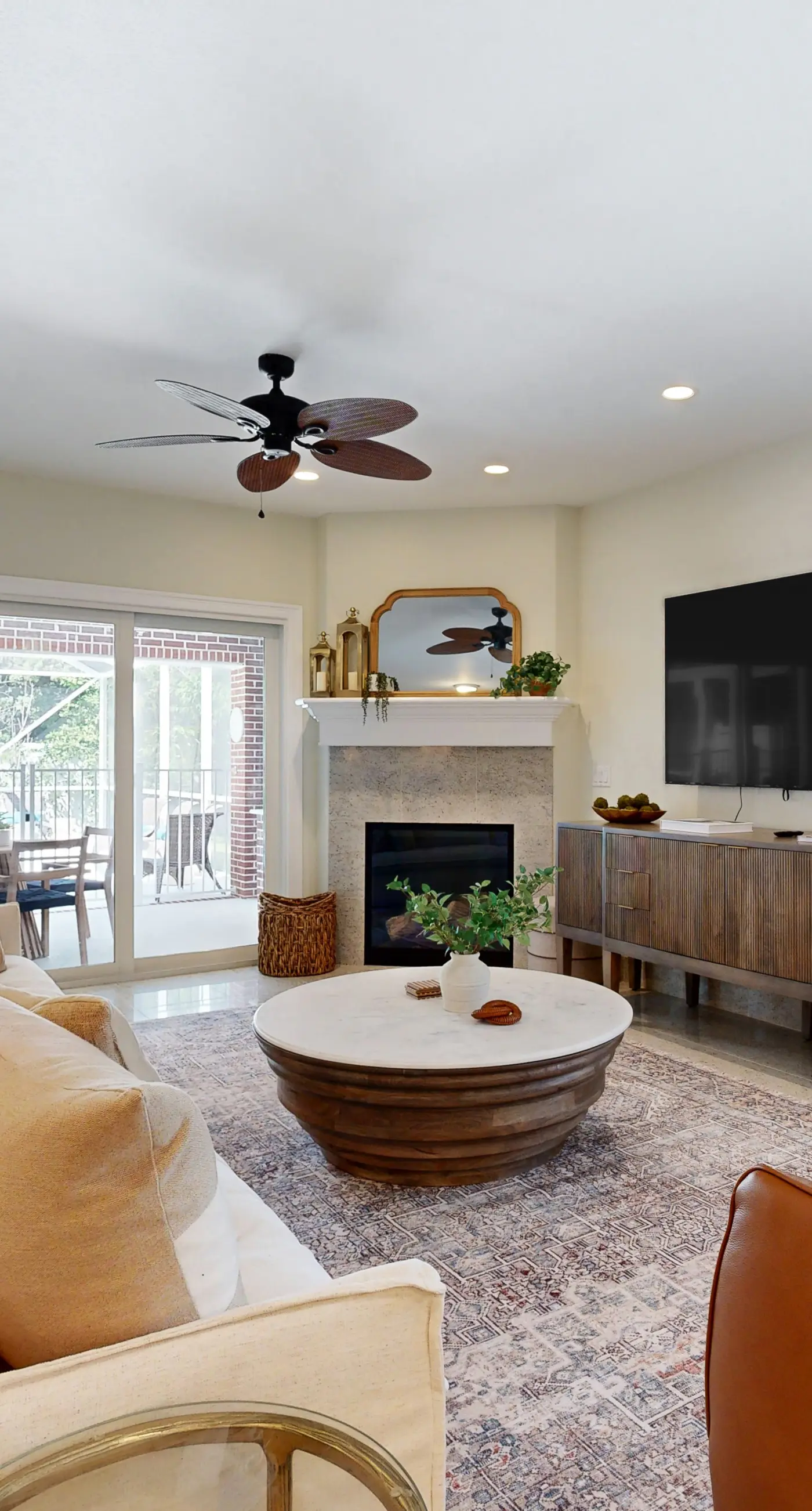 Lovely house with private saltwater pool & screened lanai - snowbird-friendly