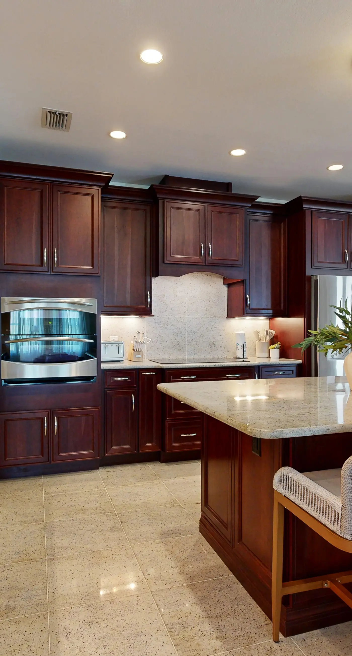 Lovely house with private saltwater pool & screened lanai - snowbird-friendly