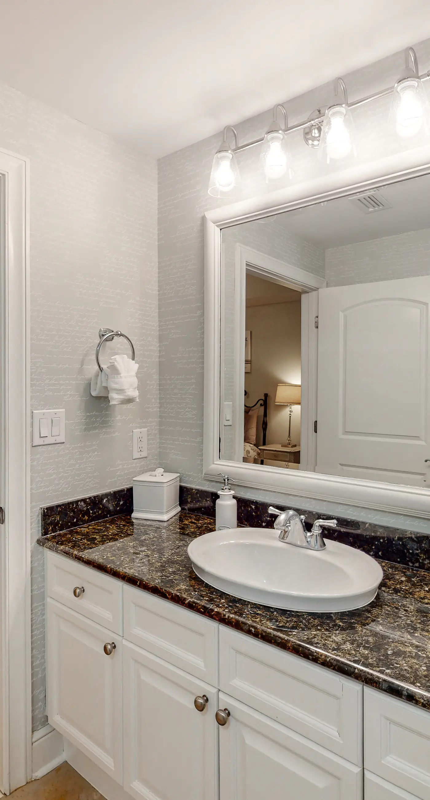 Gulf-view condo with beachfront access, pool, hot tub, gym, AC, & washer&dryer