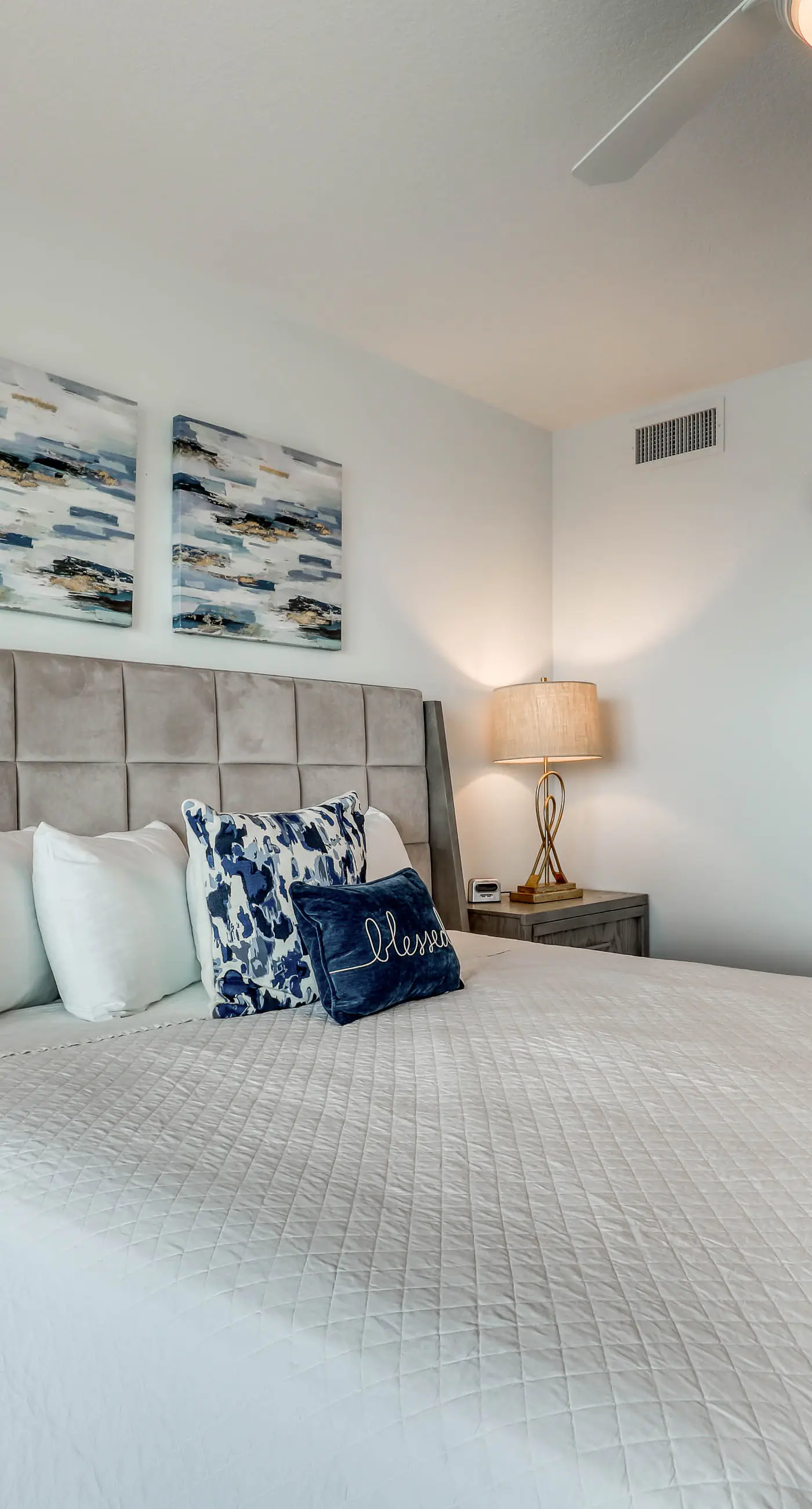 Blu 101 - Luxurious first-floor condo with hot tub, heated outdoor pool - near entertainment