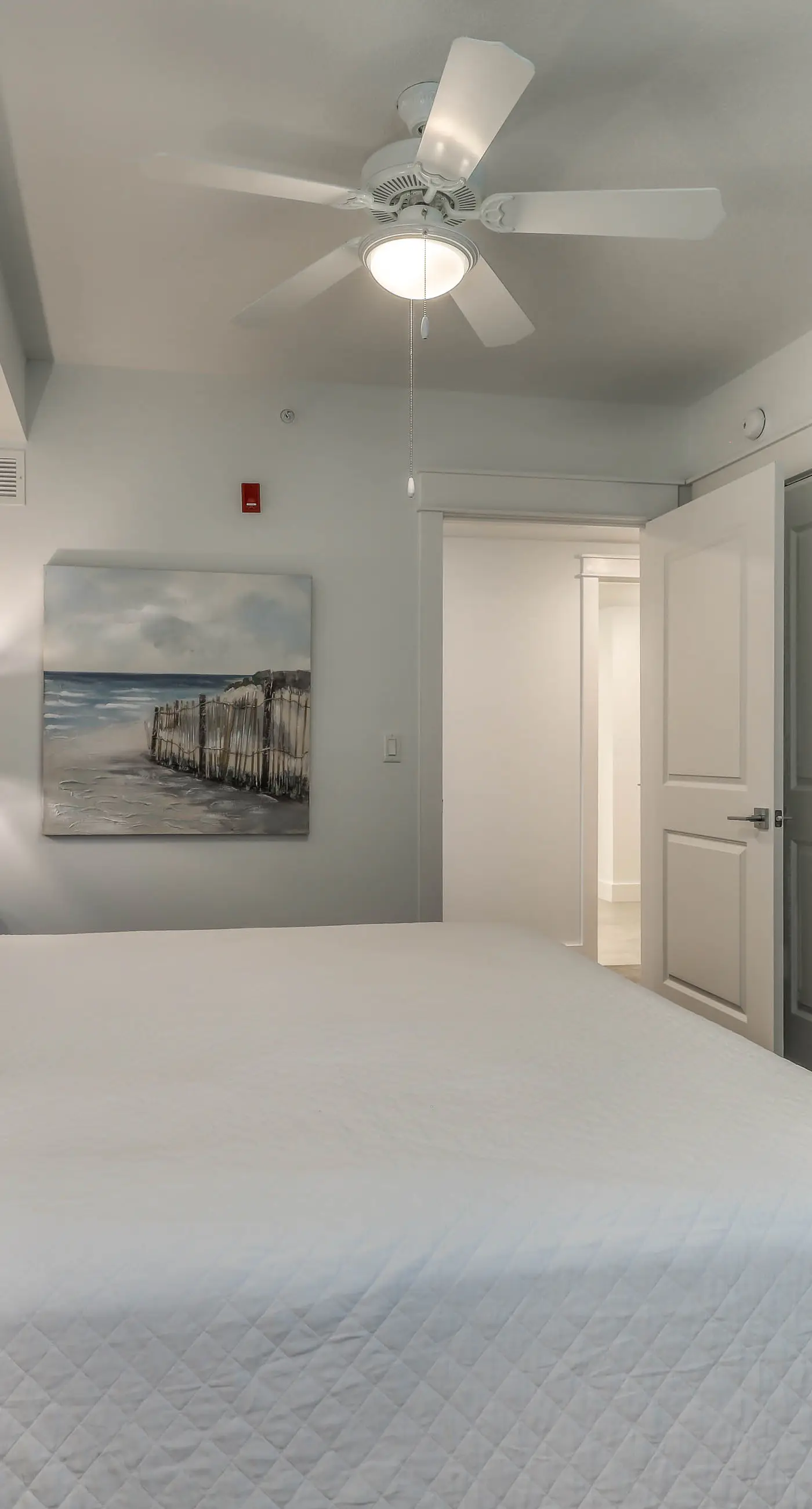 Blu 101 - Luxurious first-floor condo with hot tub, heated outdoor pool - near entertainment